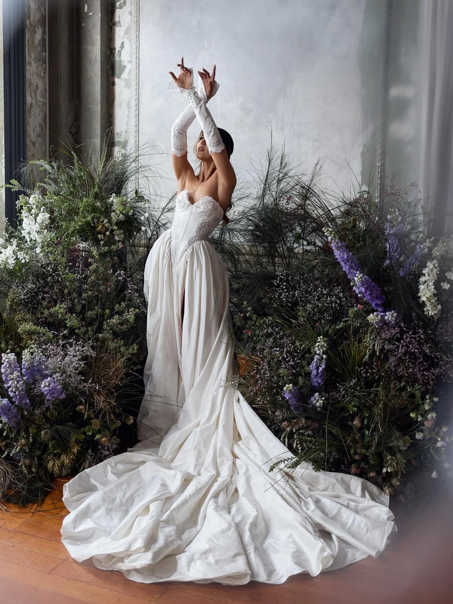 I won&rsquo;t apologies for my obsession with beautiful gowns, wild flowers and gorgeous, talented, kind hearted women 🤍

The babe | @jesslyn_music 
Photography | @lostinlove_photography 
Florals | @sugarbeeflowers 
Hair | @hairbyjc 
Makeup | @makeu