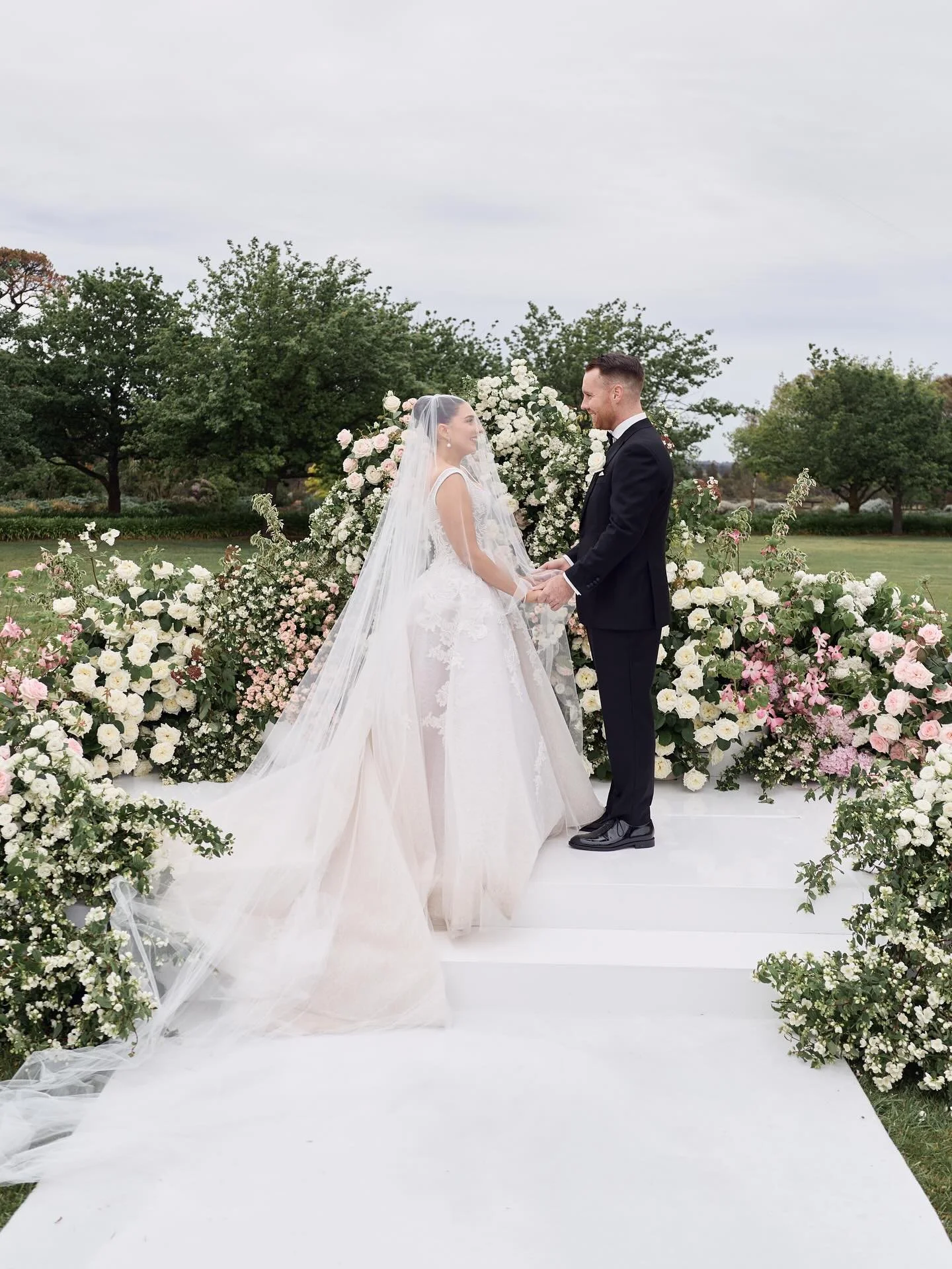 Such an incredibly beautiful day celebrating Isabella + Mitch 🤍 

Bride + Groom | @bella_vandoorn + @mitch_vandoorn 
Wedding Planner | @weddingsofdesire
Photographer | @lostinlove_photography
Videographer | @filmmywedding_
Dress | @jatonbride @jaton