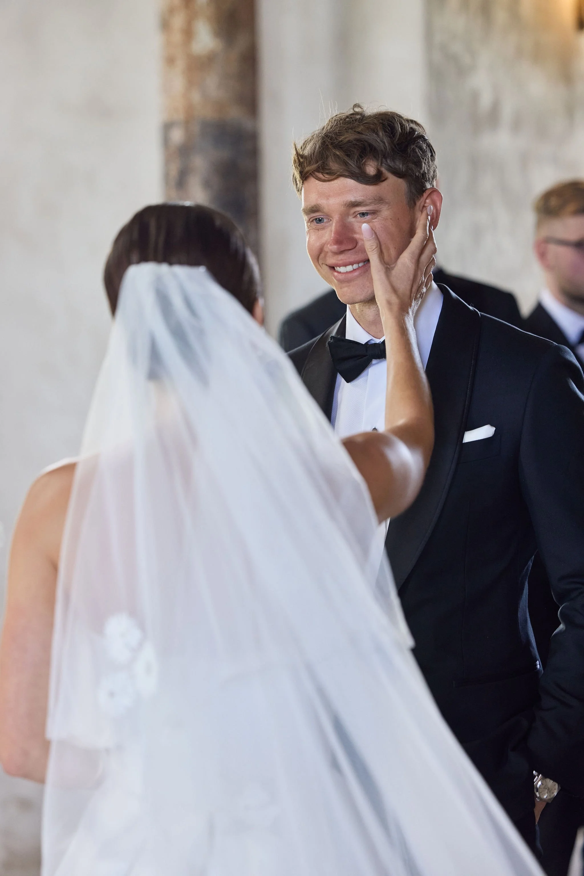 ClaraandSam_Stones_LostInLovePhotography_wedding_0015.jpg