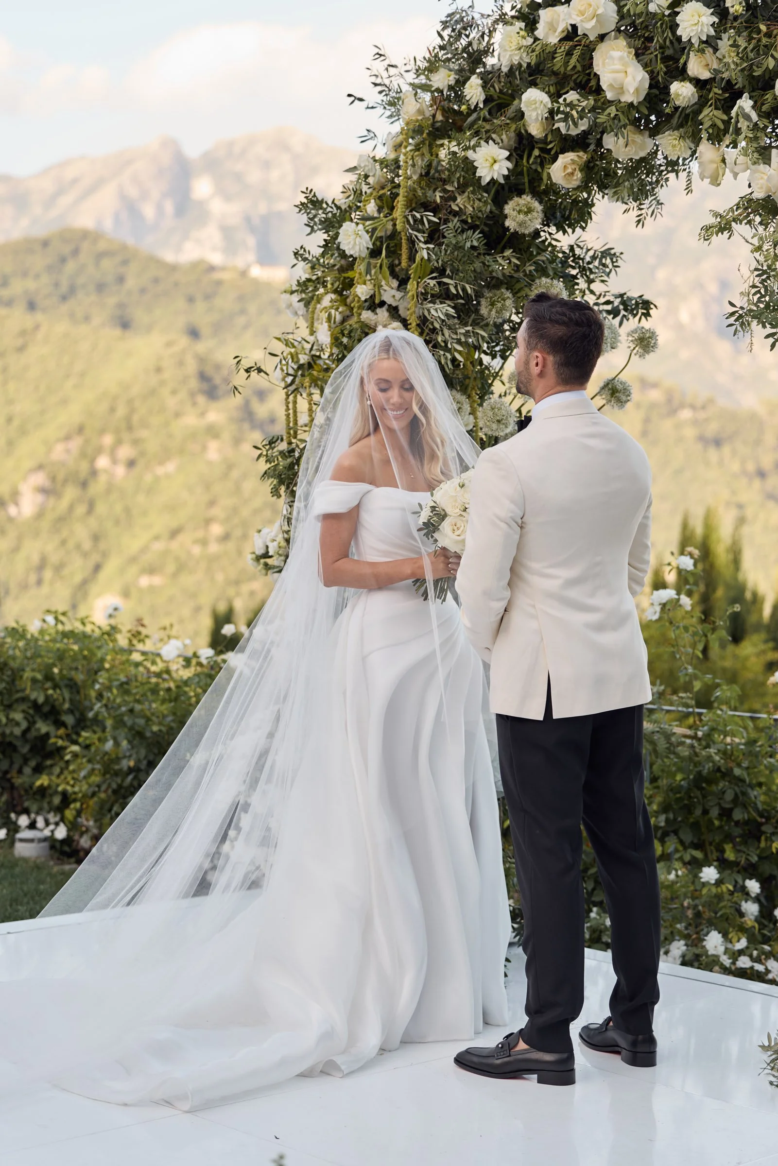 web_024AshandAsh_BelmondCaruso_LostInLovePhotography_wedding_0491.jpg