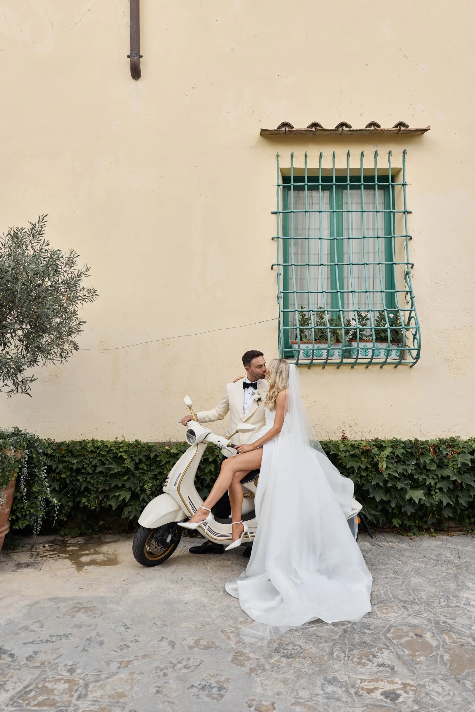 web_045AshandAsh_BelmondCaruso_LostInLovePhotography_wedding_0783.jpg