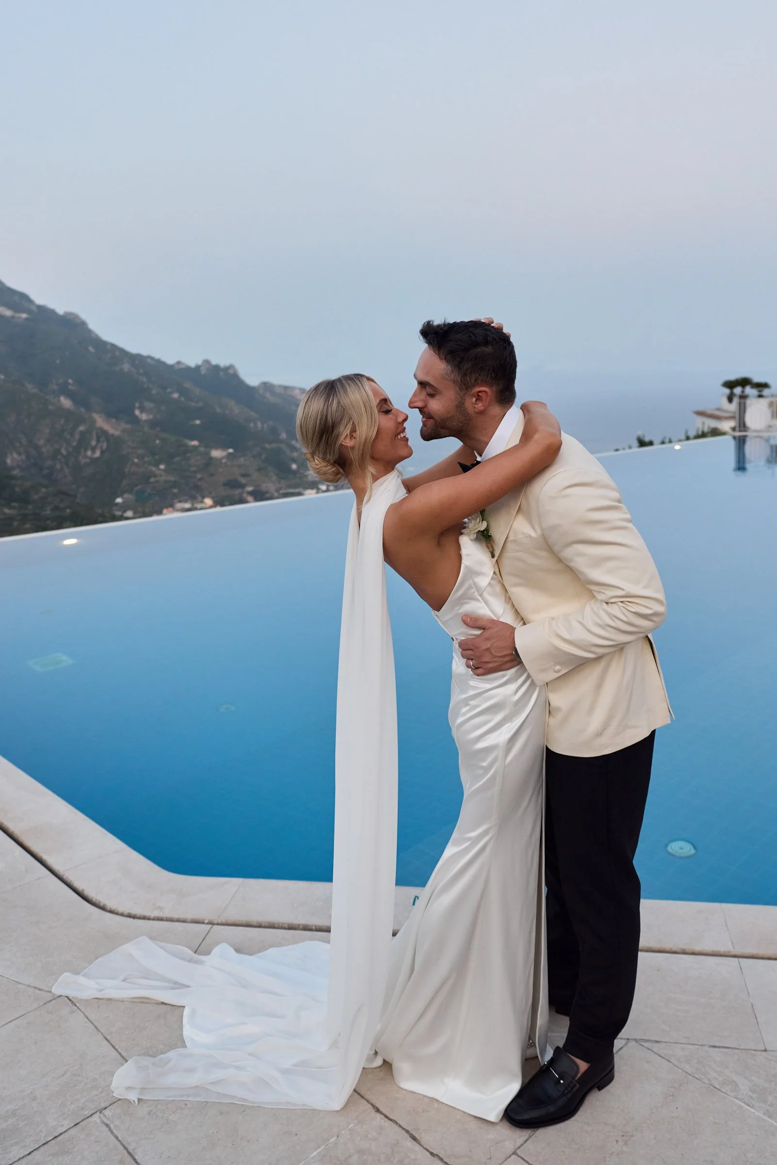 web_061AshandAsh_BelmondCaruso_LostInLovePhotography_wedding_0979.jpg