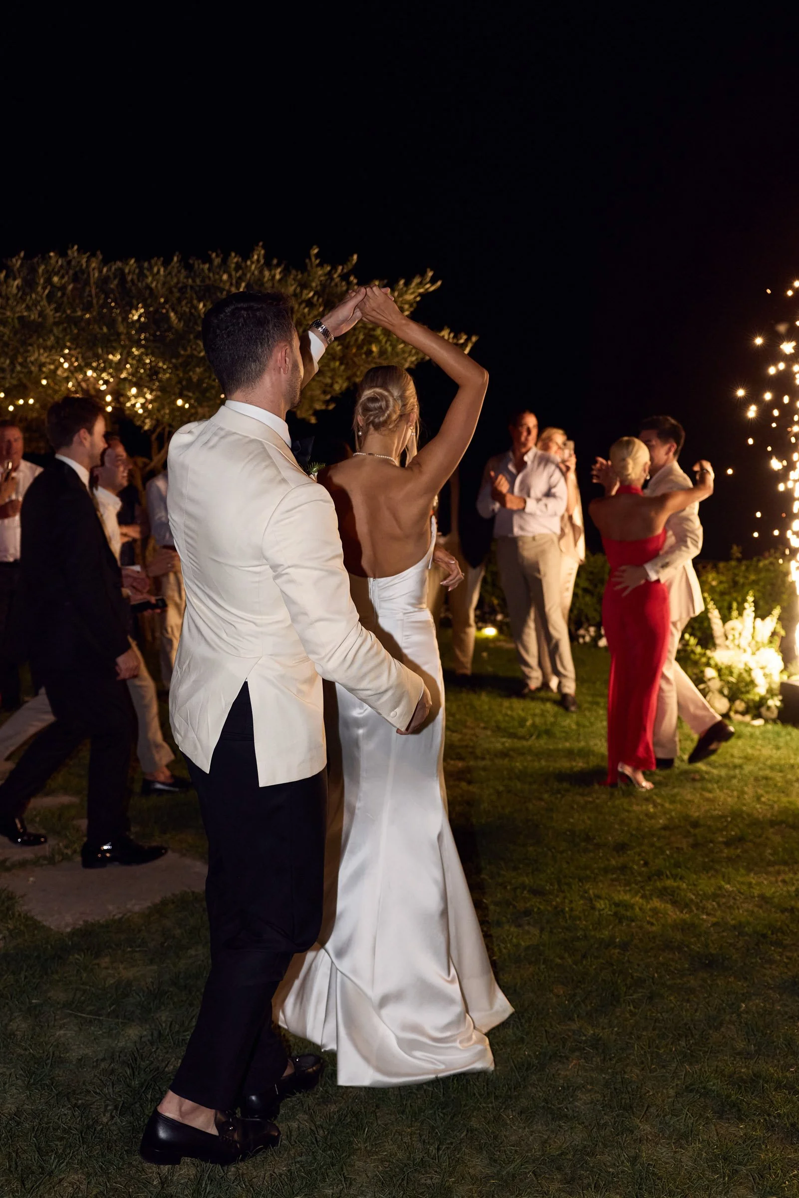 web_069AshandAsh_BelmondCaruso_LostInLovePhotography_wedding_1115.jpg