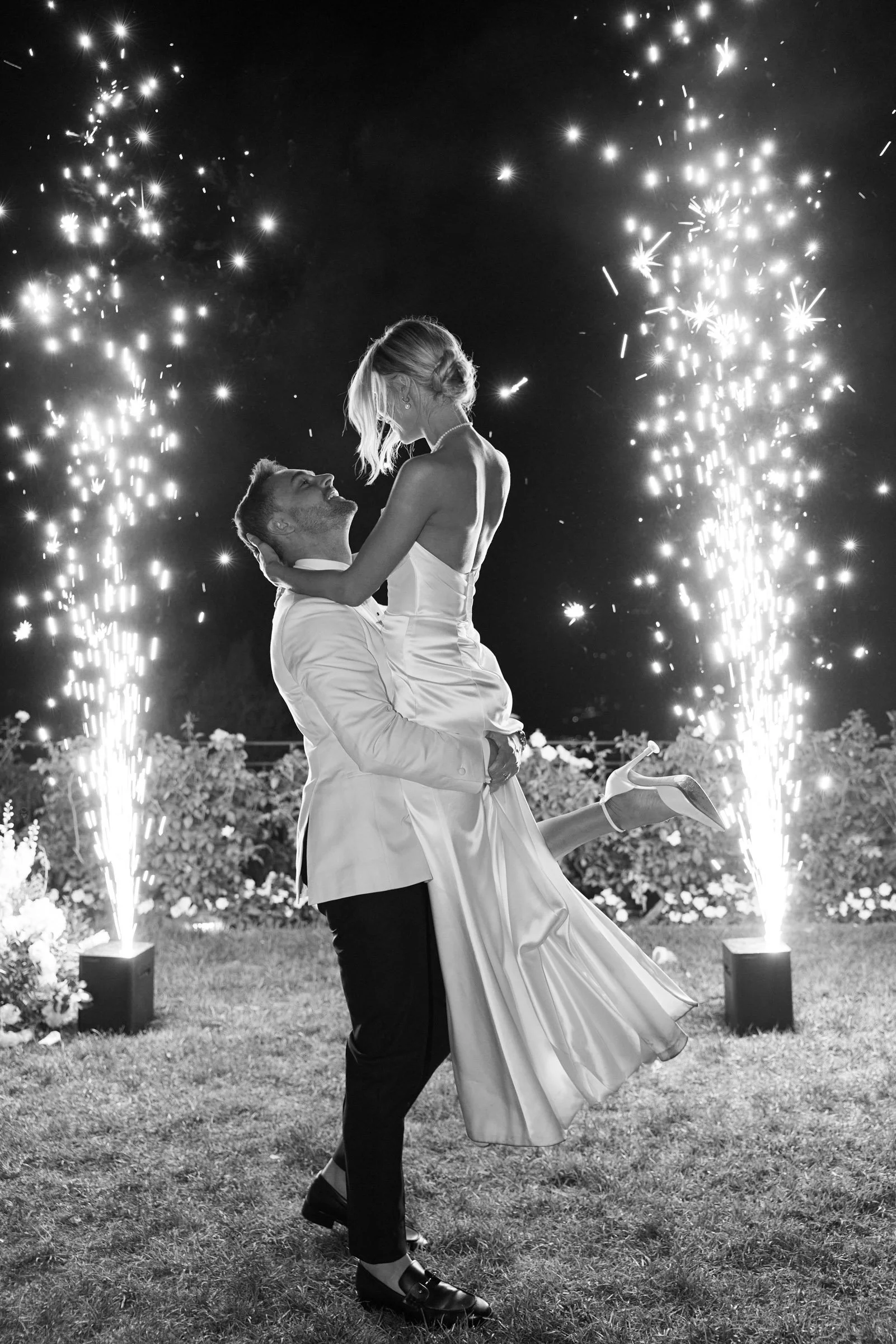 web_072AshandAsh_BelmondCaruso_LostInLovePhotography_wedding_1142.jpg