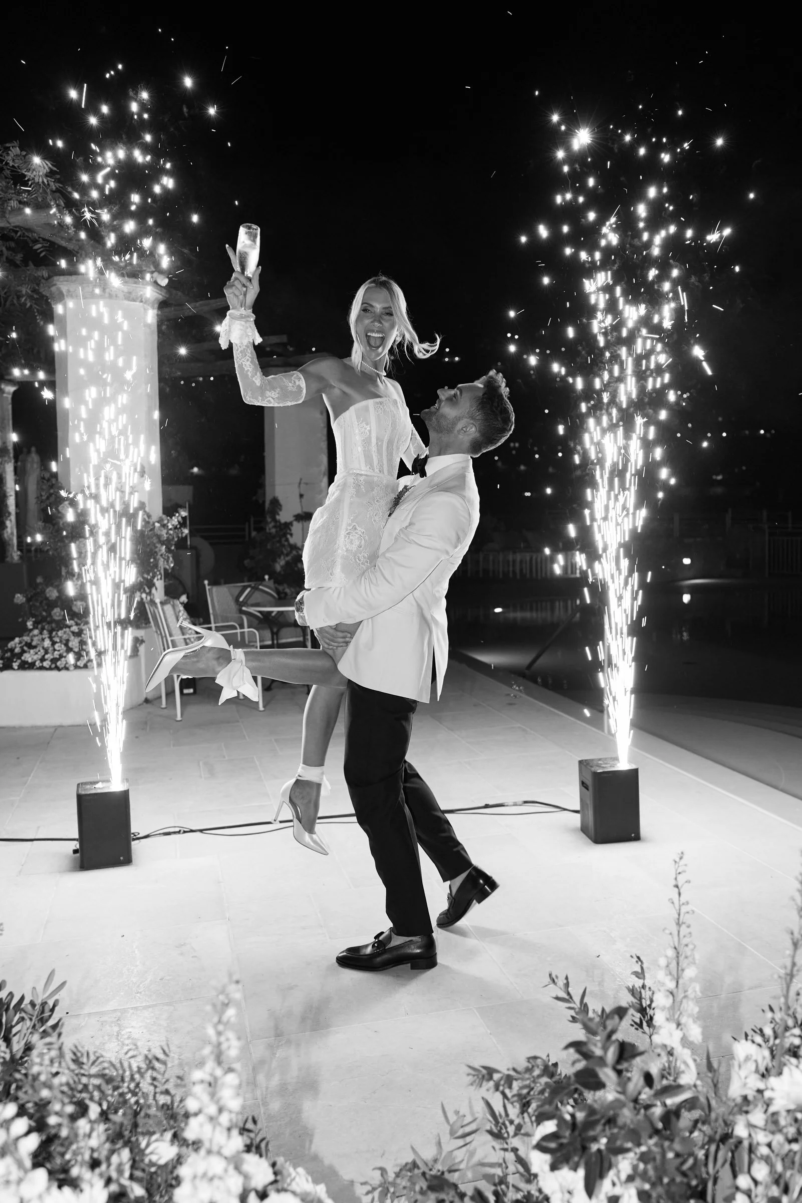 web_087AshandAsh_BelmondCaruso_LostInLovePhotography_wedding_1285.jpg