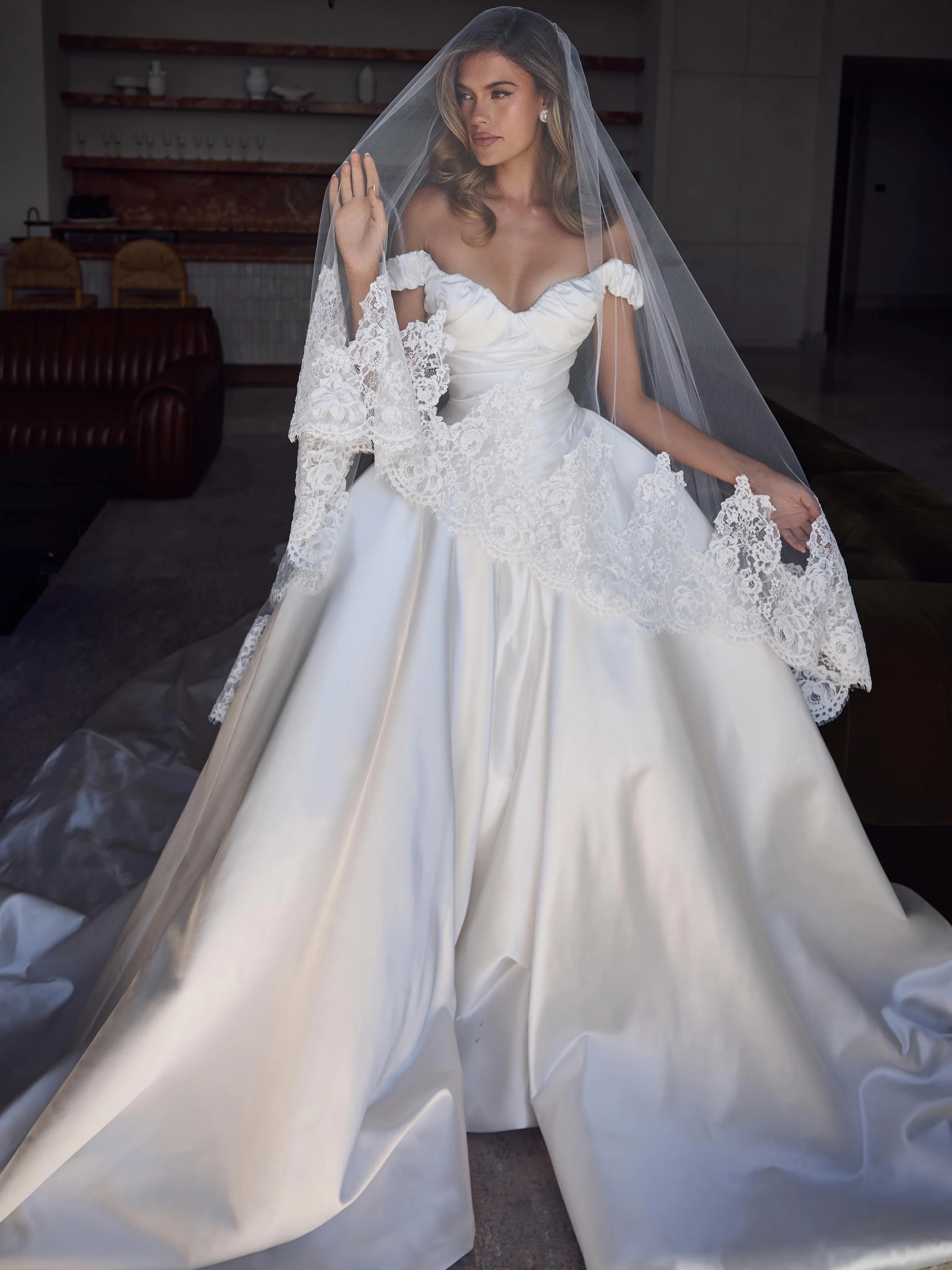 Pallas just never misses. The precision. The fit, the way their gowns move, every single time. Adore photographing their designs and so excited to be dreaming up their next campaign 🤍 

@pallascouture | Maison La Rose 2026, at the Mondrian Hotel Gol