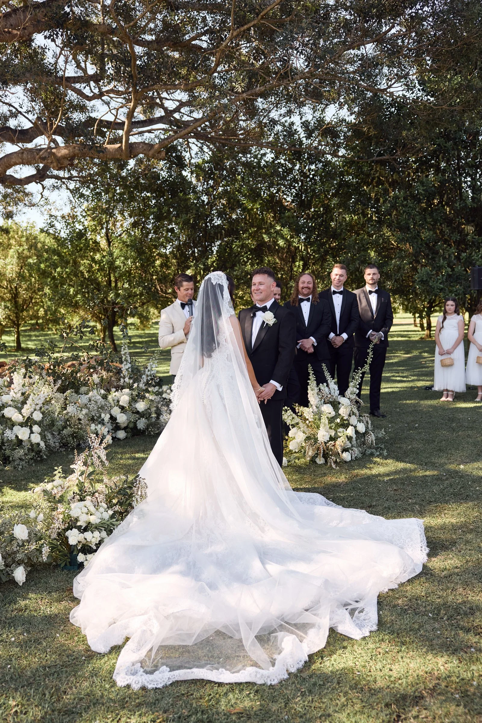 web_014BrittanyandLiam_LostinLovePhotography_TidesByronBay_0604.jpg