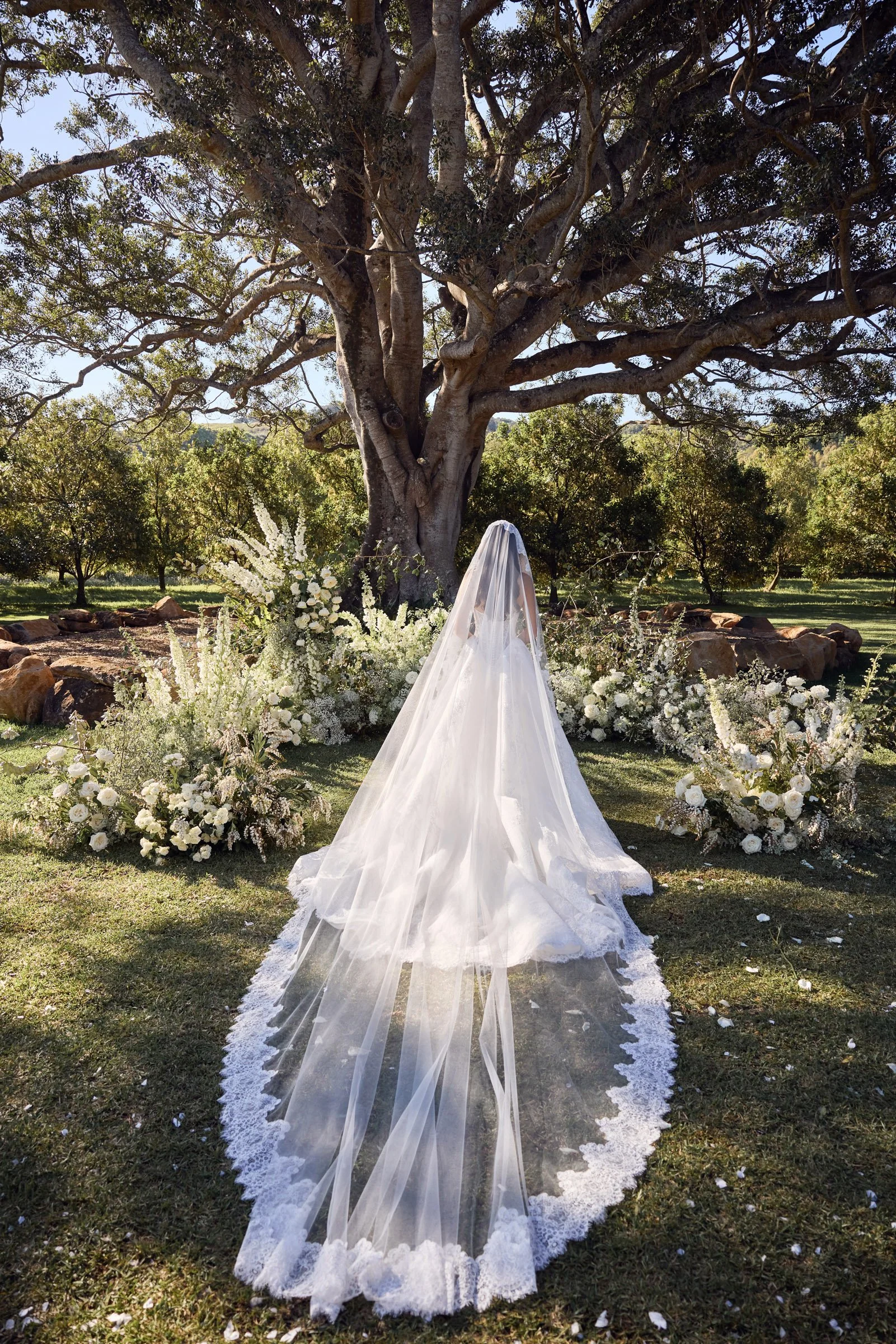 web_027BrittanyandLiam_LostinLovePhotography_TidesByronBay_wedding_express_13.jpg