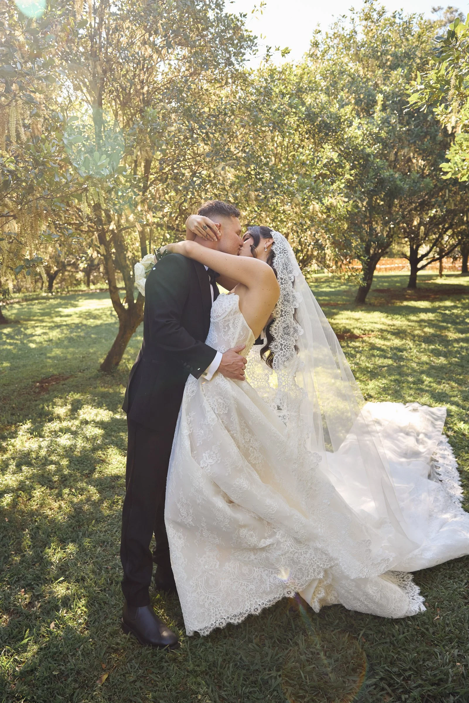 web_032BrittanyandLiam_LostinLovePhotography_TidesByronBay_wedding_express_18.jpg