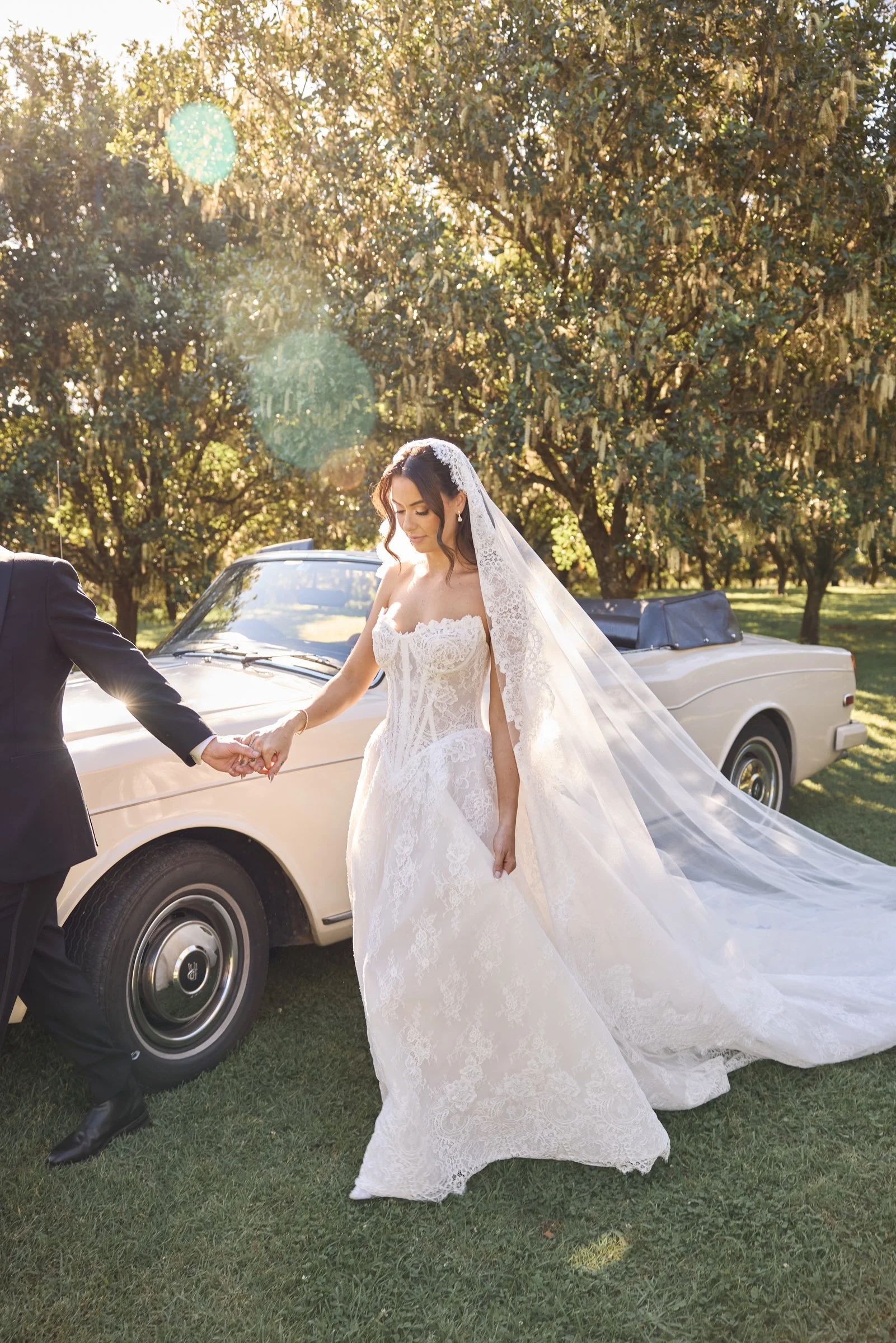 web_035BrittanyandLiam_LostinLovePhotography_TidesByronBay_wedding_express_24.jpg