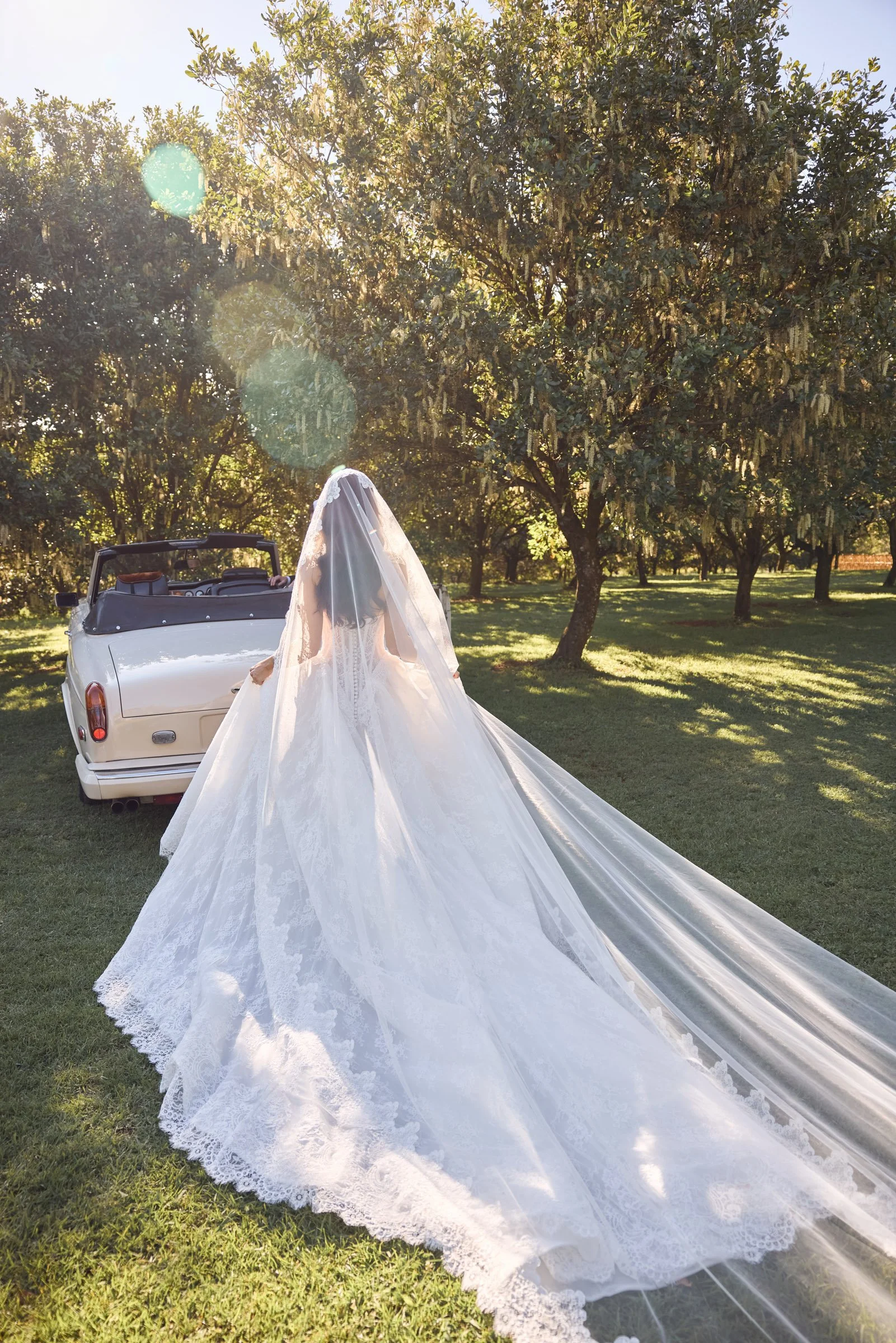web_036BrittanyandLiam_LostinLovePhotography_TidesByronBay_wedding_express_25.jpg