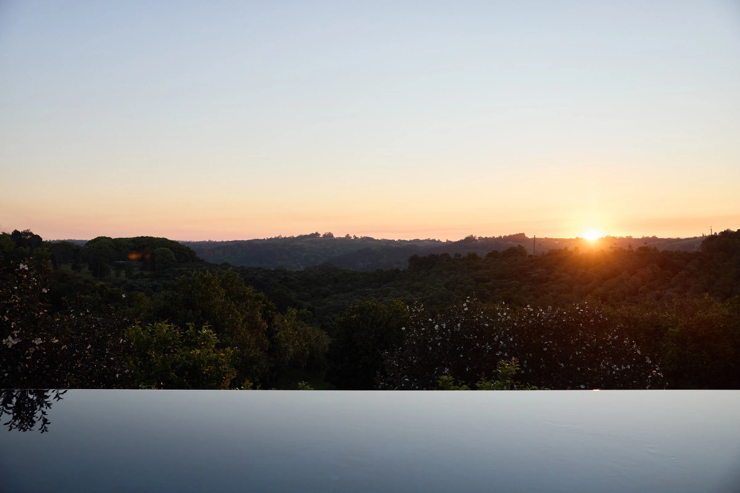 web_062BrittanyandLiam_LostinLovePhotography_TidesByronBay_1437.jpg