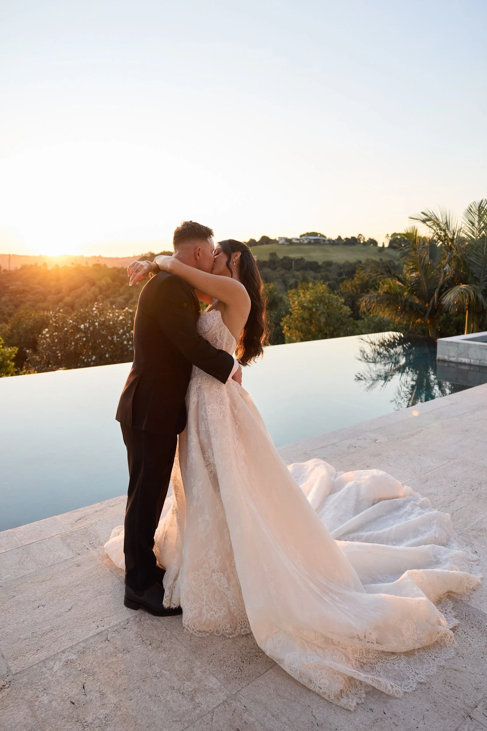 web_064BrittanyandLiam_LostinLovePhotography_TidesByronBay_wedding_express_60.jpg