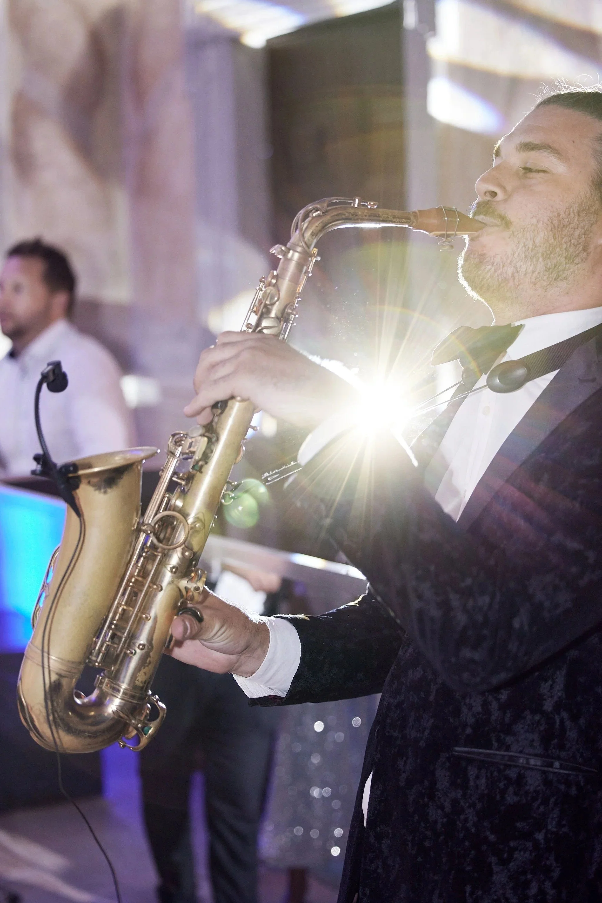 imgi_188_HR_MandB_LostinLove_wedding1173.jpg