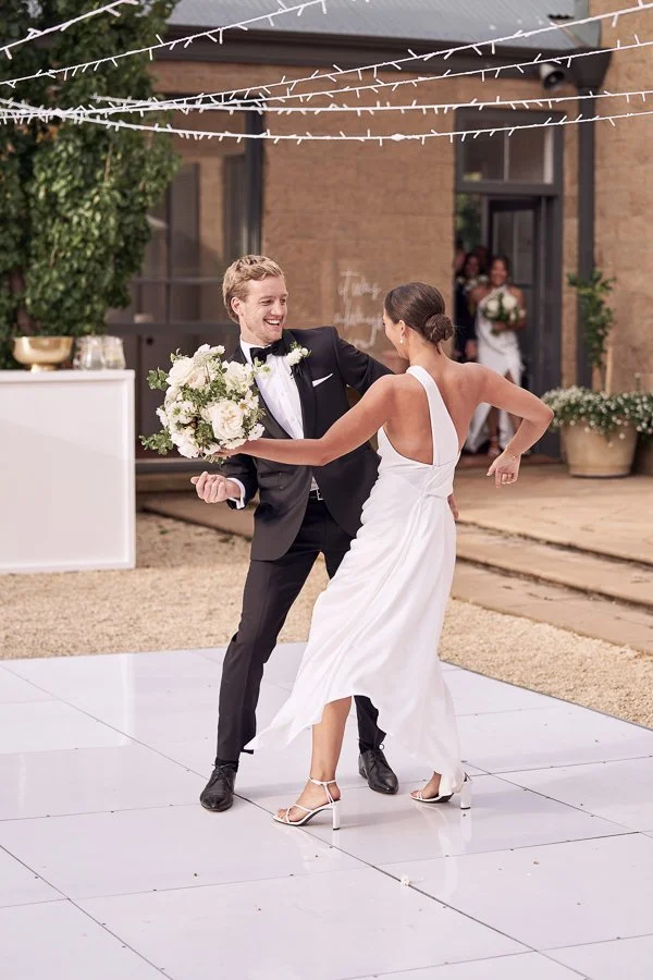 blog_129_HR_CandT_LostinLove_wedding1729.jpg