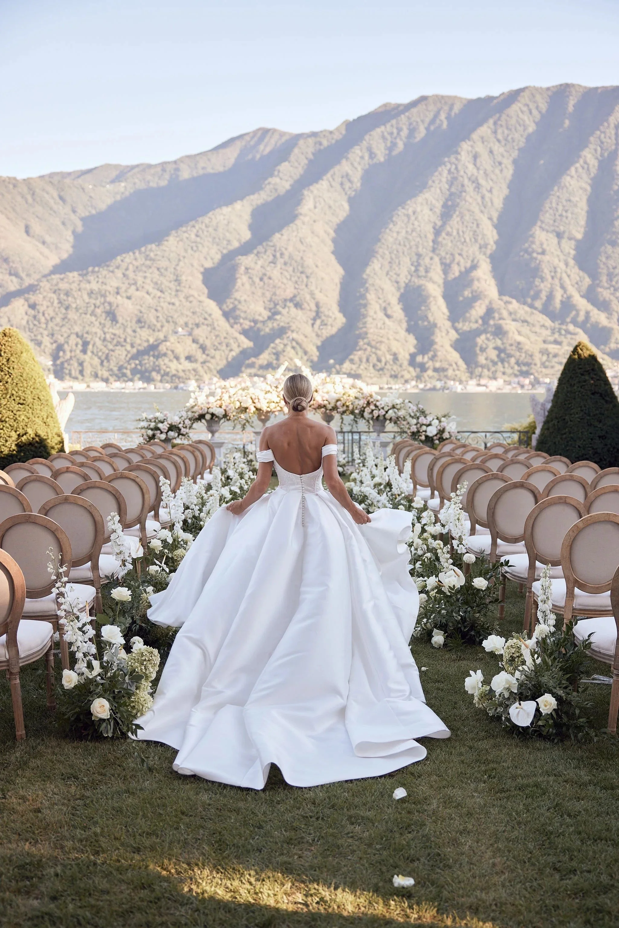 imgi_126_HR_MandB_LostinLove_wedding609.jpg