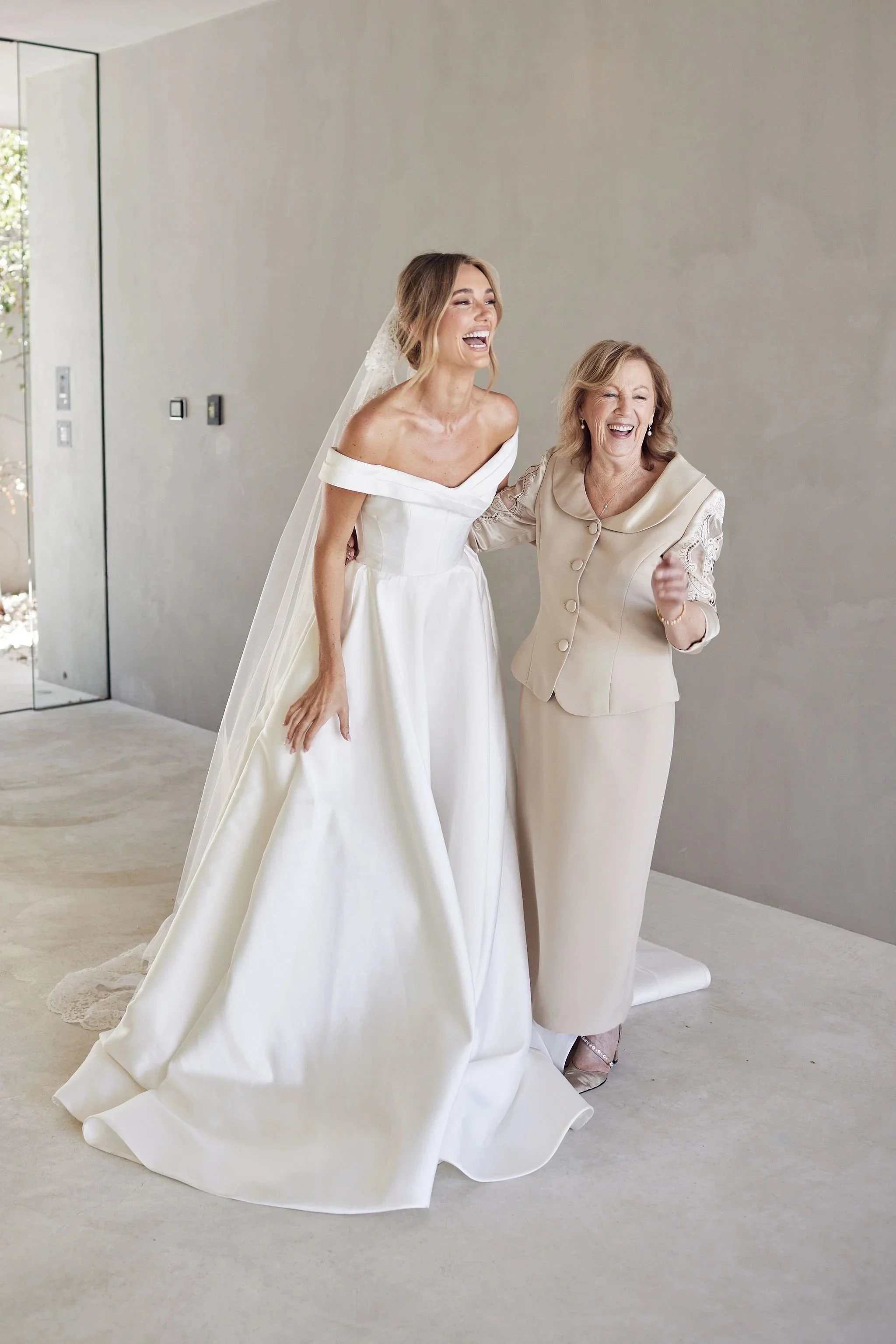 imgi_68_HR_BandM_LostinLove_HotelSorrento_wedding470.jpg