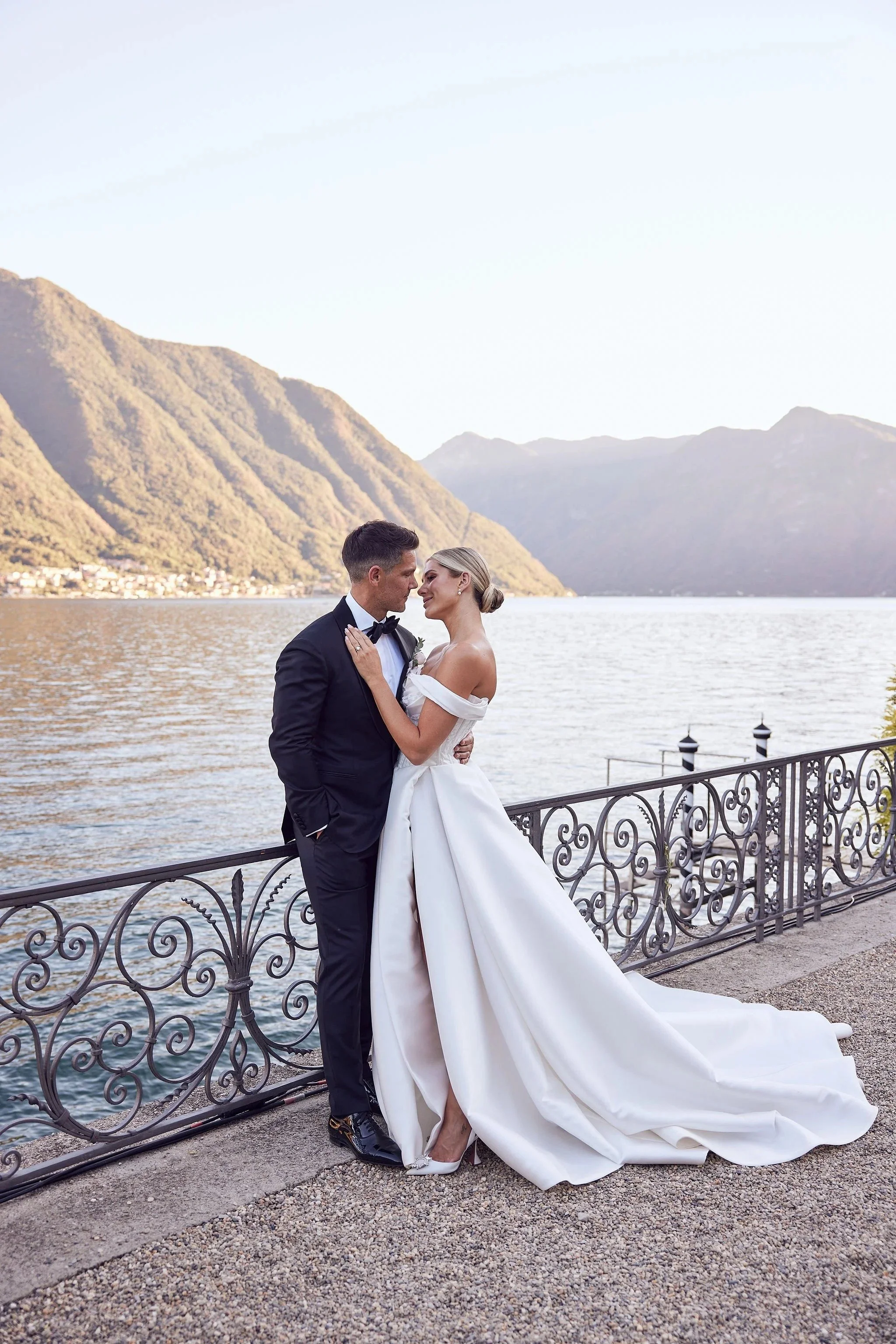 imgi_138_HR_MandB_LostinLove_wedding713.jpg