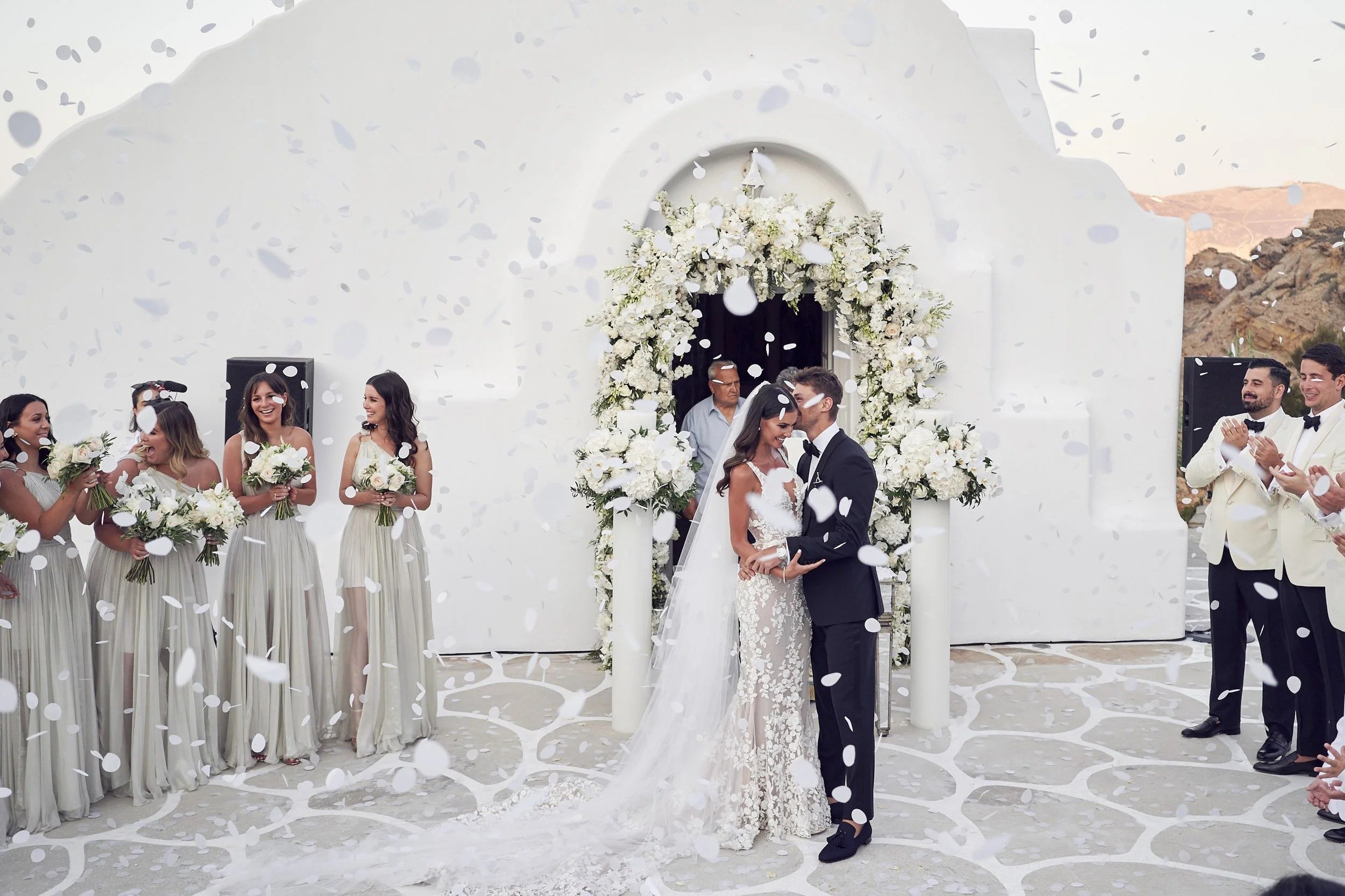 imgi_140_106_LR_SandM-Mykonos-wedding_lostinlove+109.jpg