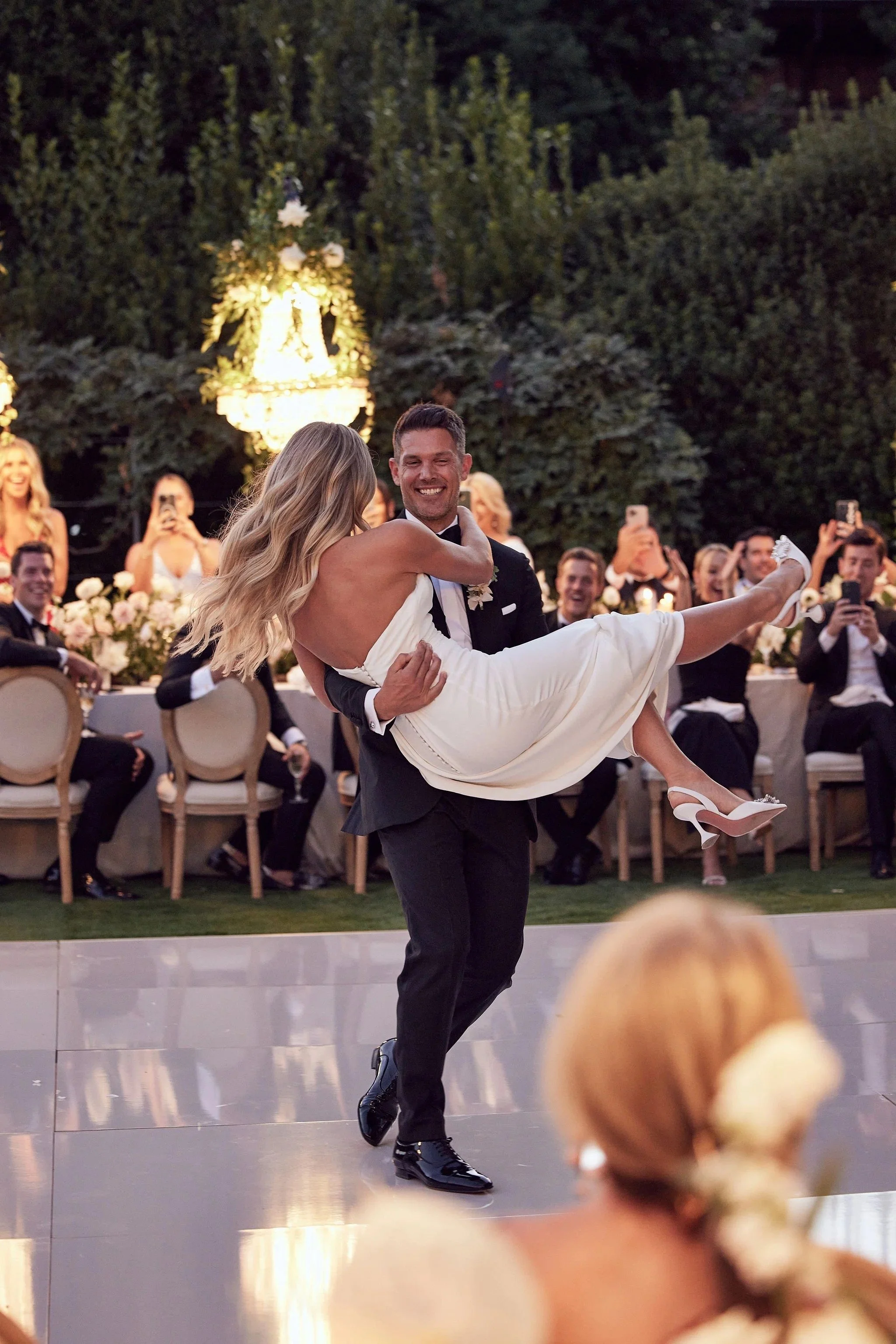imgi_166_HR_MandB_LostinLove_wedding905.jpg