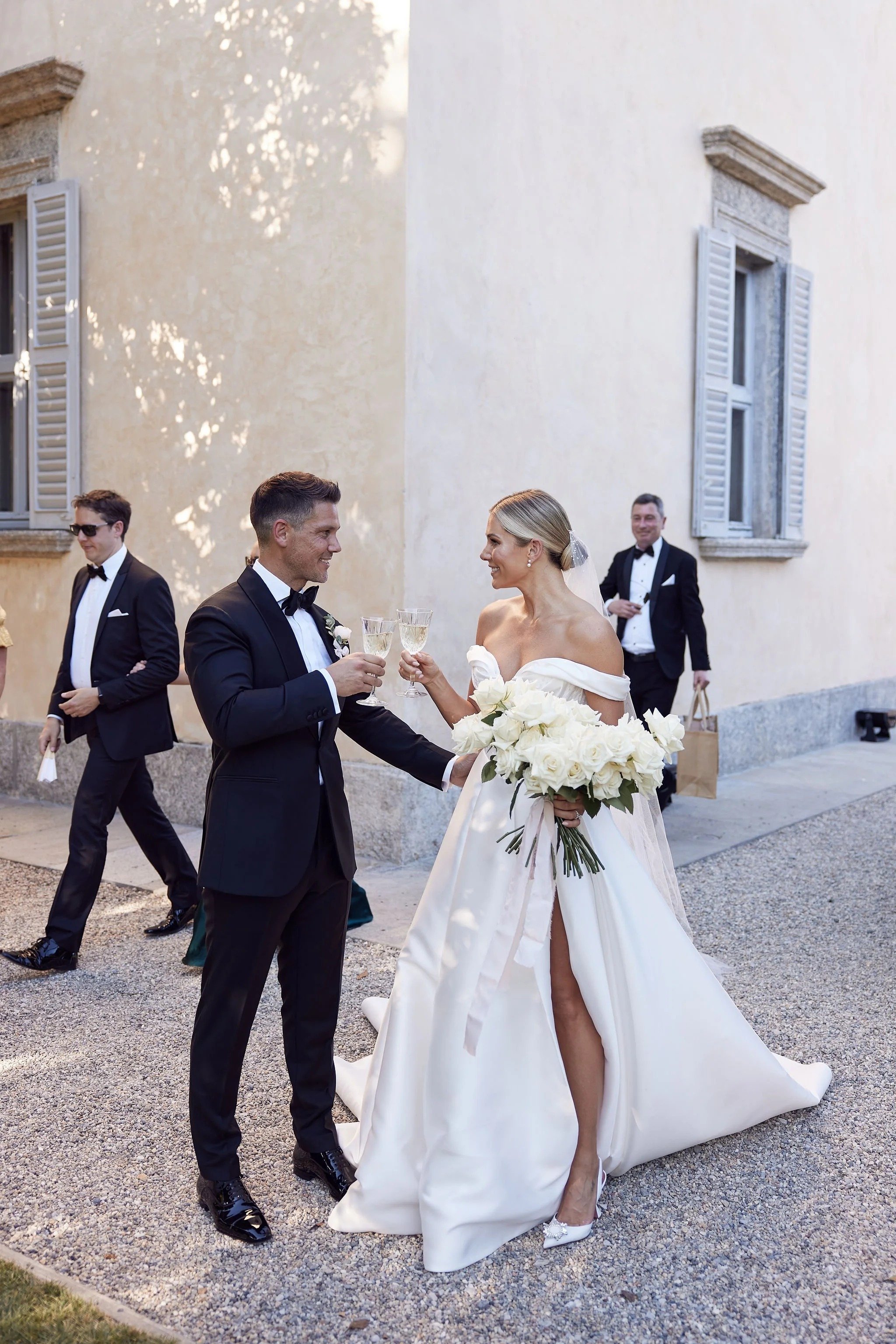 imgi_101_HR_MandB_LostinLove_wedding396.jpg