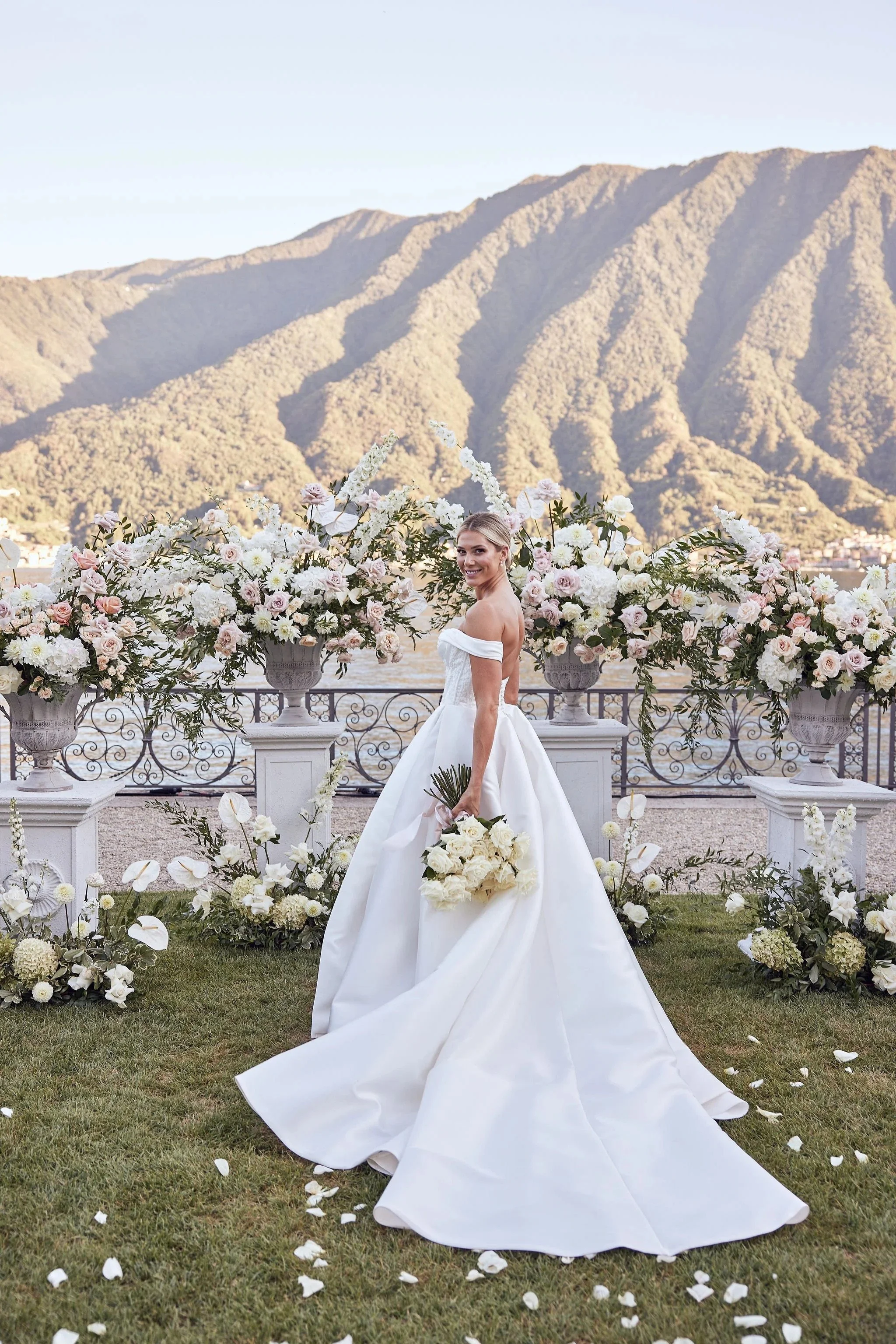 imgi_134_HR_MandB_LostinLove_wedding699.jpg