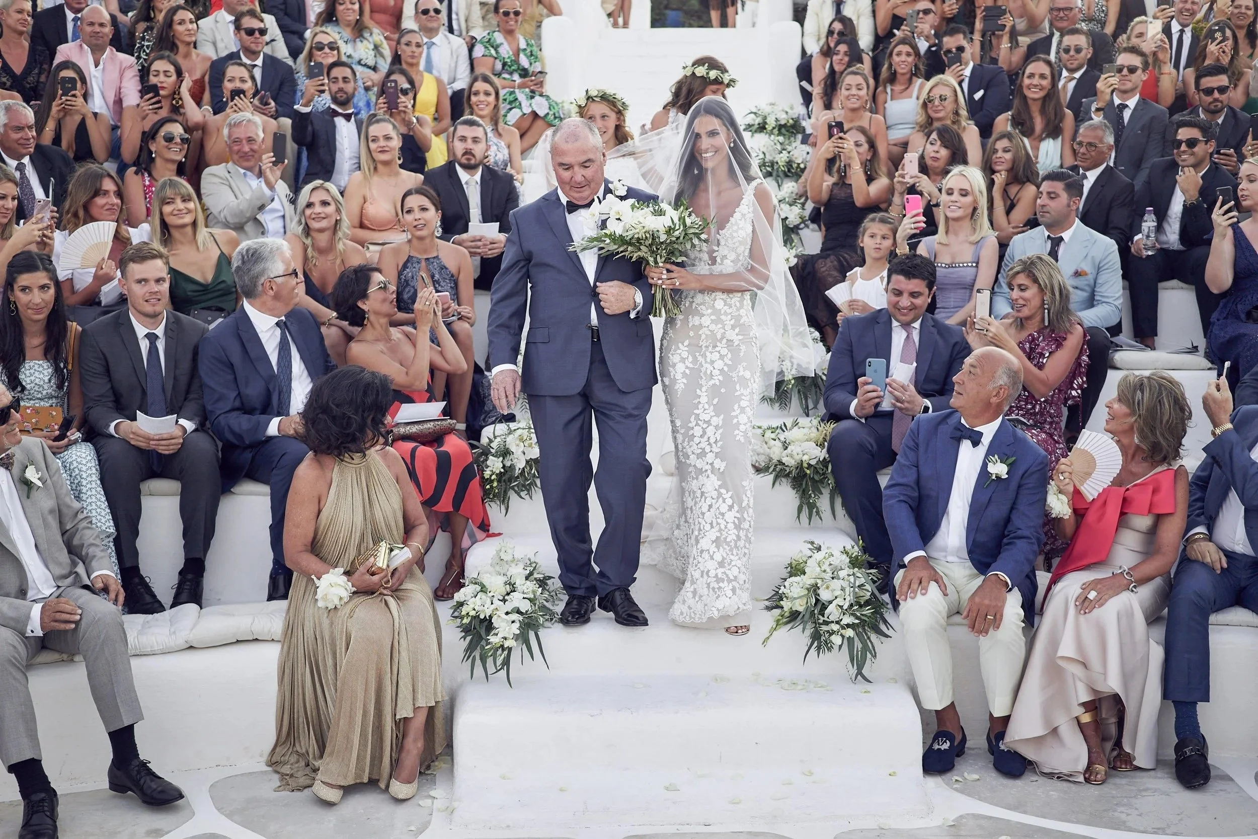 imgi_112_078_LR_SandM-Mykonos-wedding_lostinlove+79.jpg