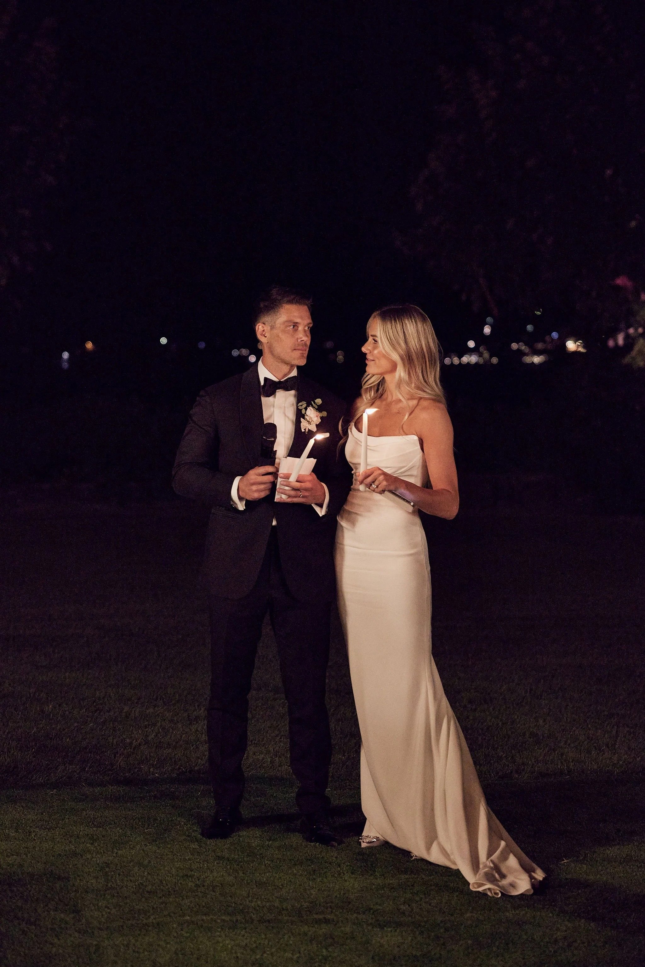 imgi_174_HR_MandB_LostinLove_wedding1039.jpg