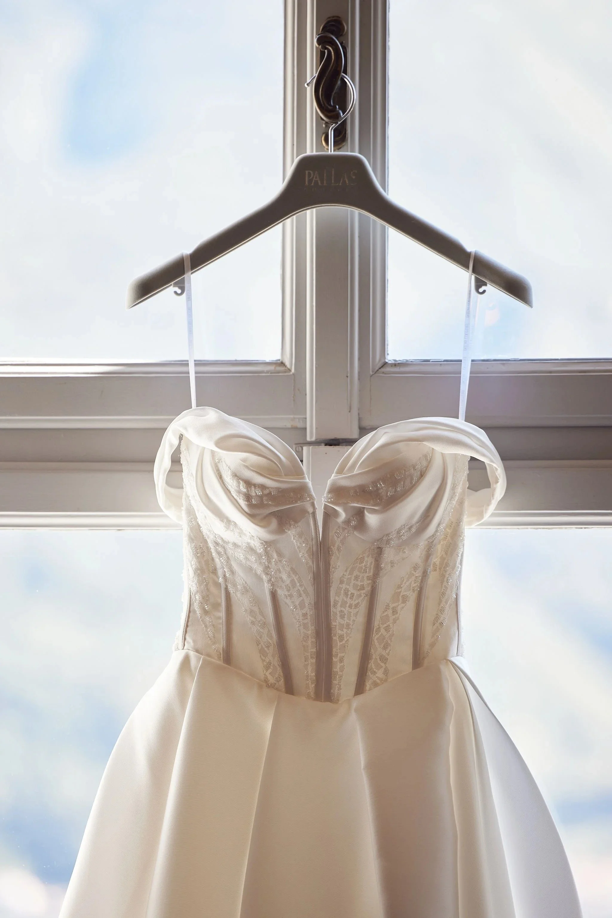 imgi_61_HR_MandB_LostinLove_wedding111.jpg