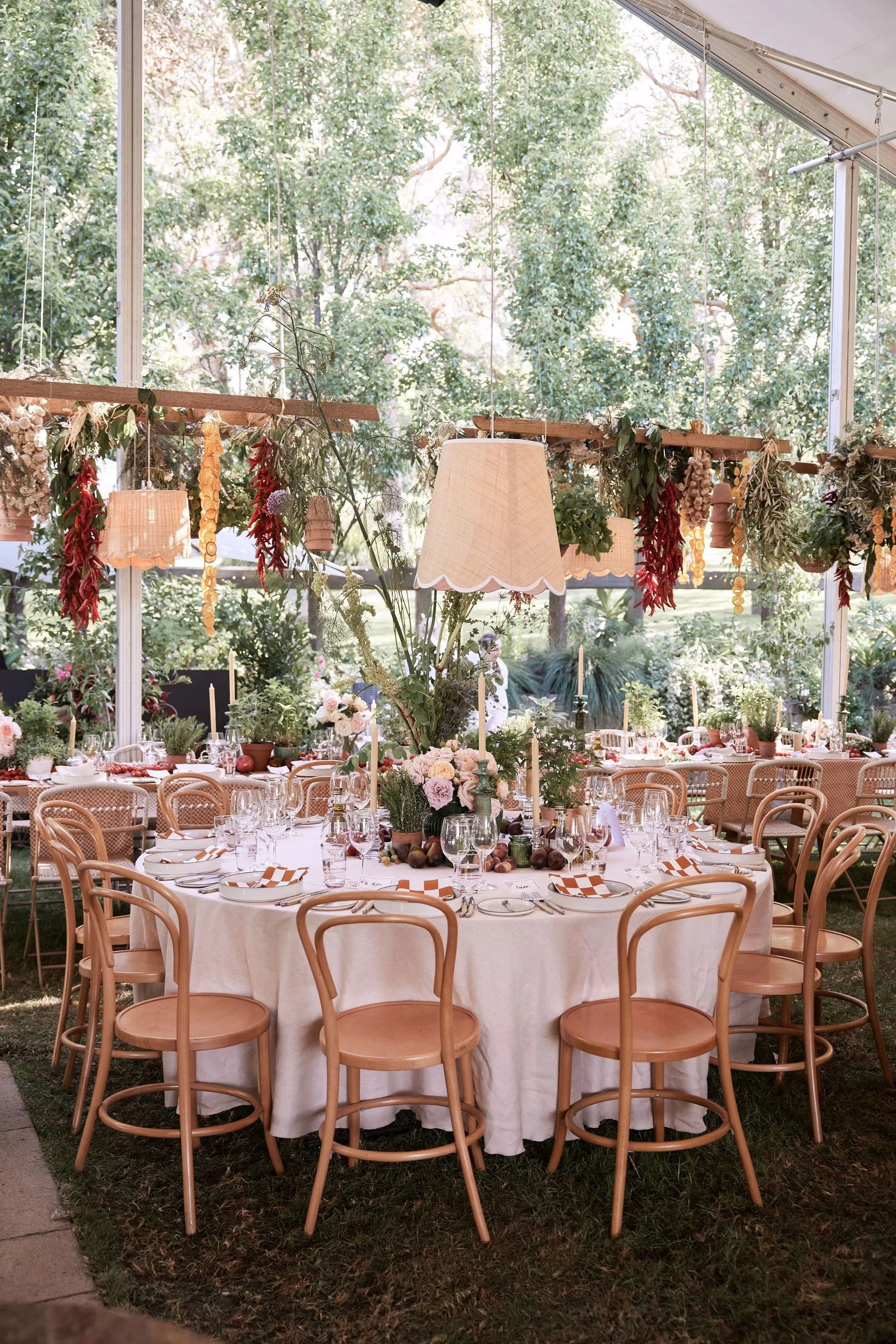 imgi_127_HR_SandH_LostinLove_wedding732.jpg