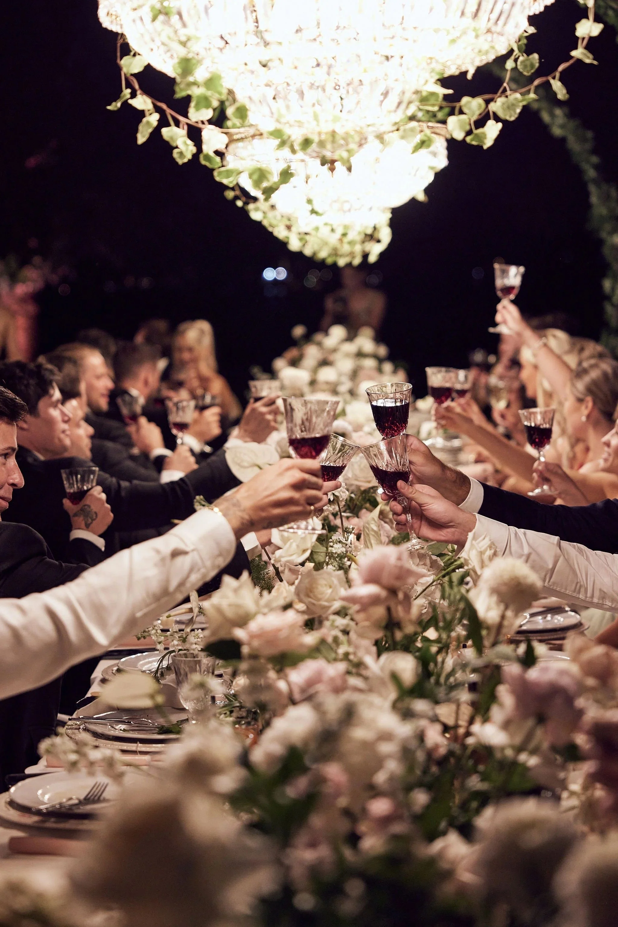 imgi_176_HR_MandB_LostinLove_wedding1032.jpg