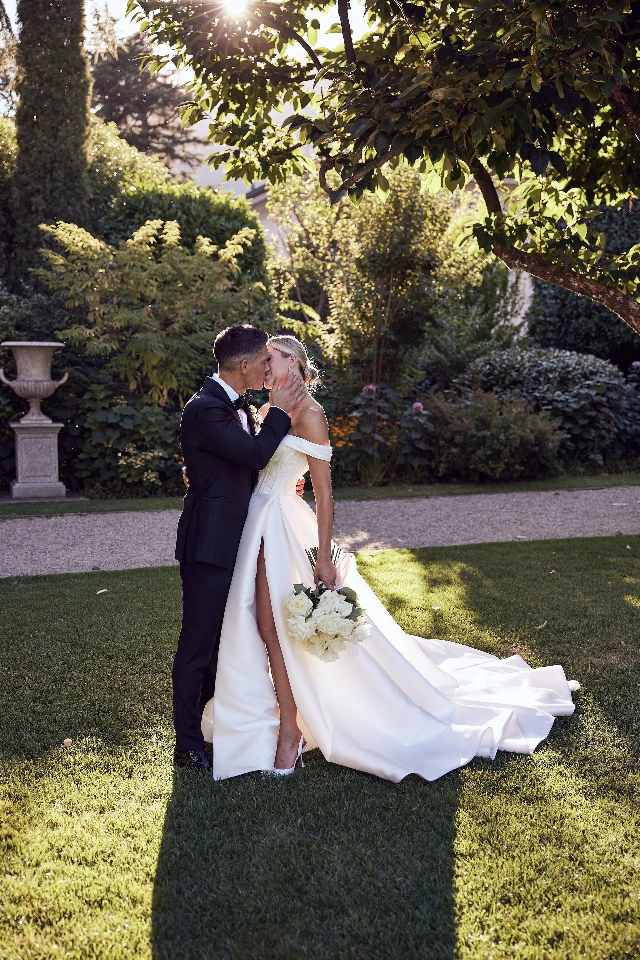 imgi_116_HR_MandB_LostinLove_wedding563.jpg