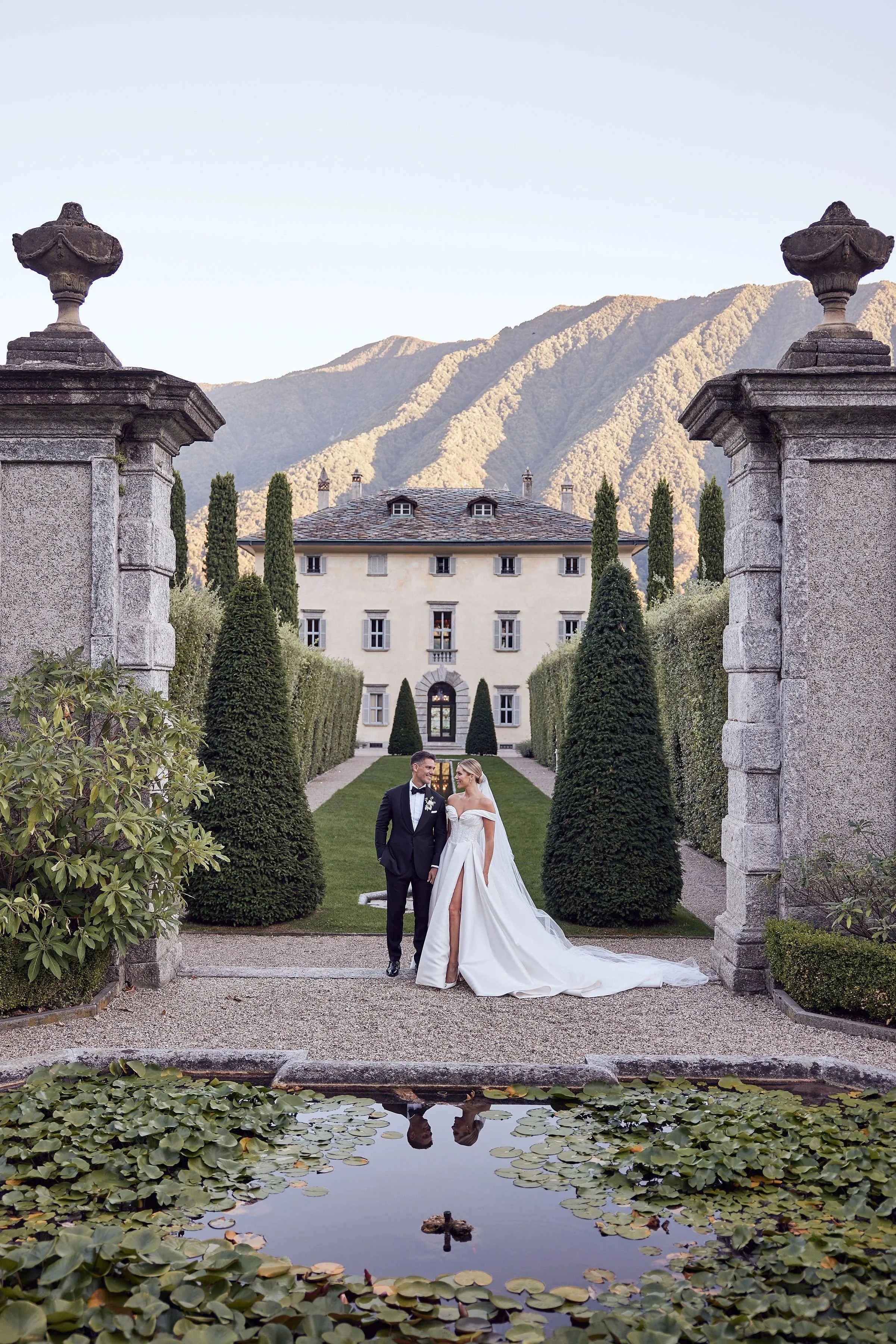 imgi_143_HR_MandB_LostinLove_wedding1539.jpg