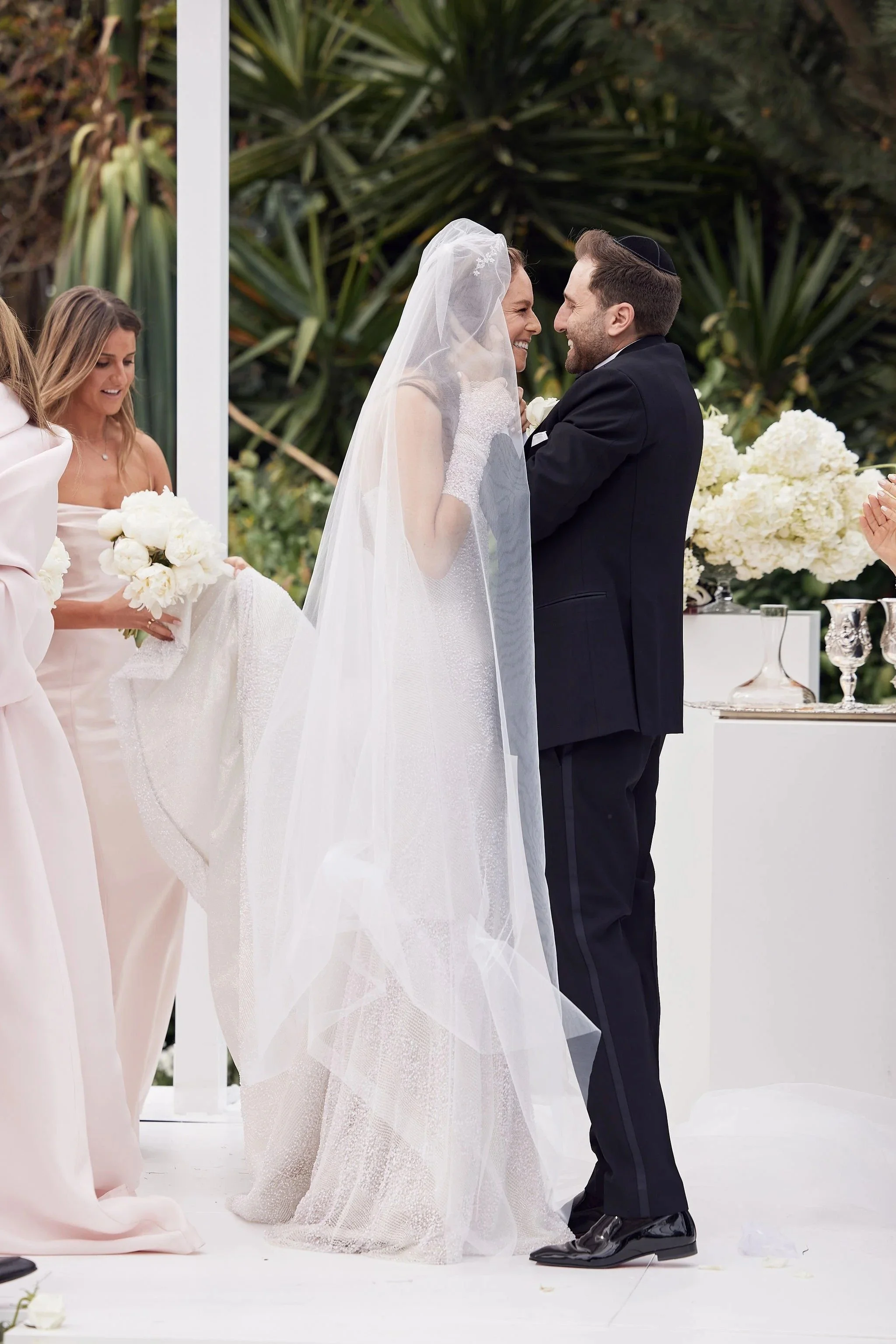 imgi_154_HR_GandM_LostinLove_Raheen_wedding1485.jpg