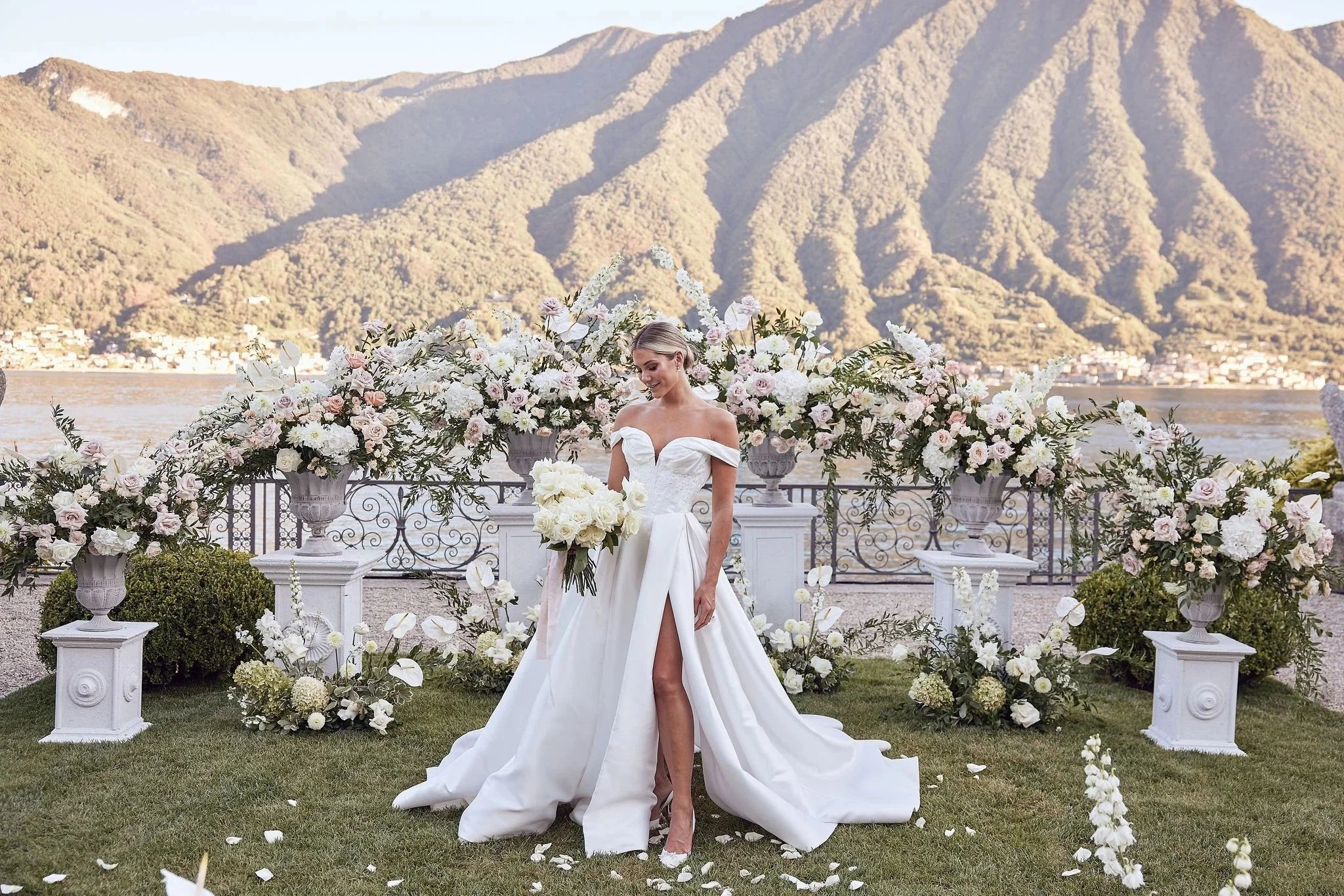 imgi_132_HR_MandB_LostinLove_wedding692.jpg
