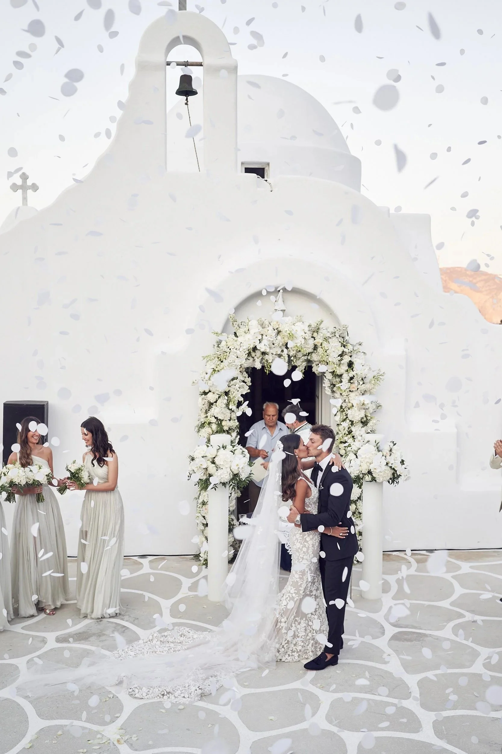 imgi_138_104_LR_SandM-Mykonos-wedding_lostinlove+106.jpg