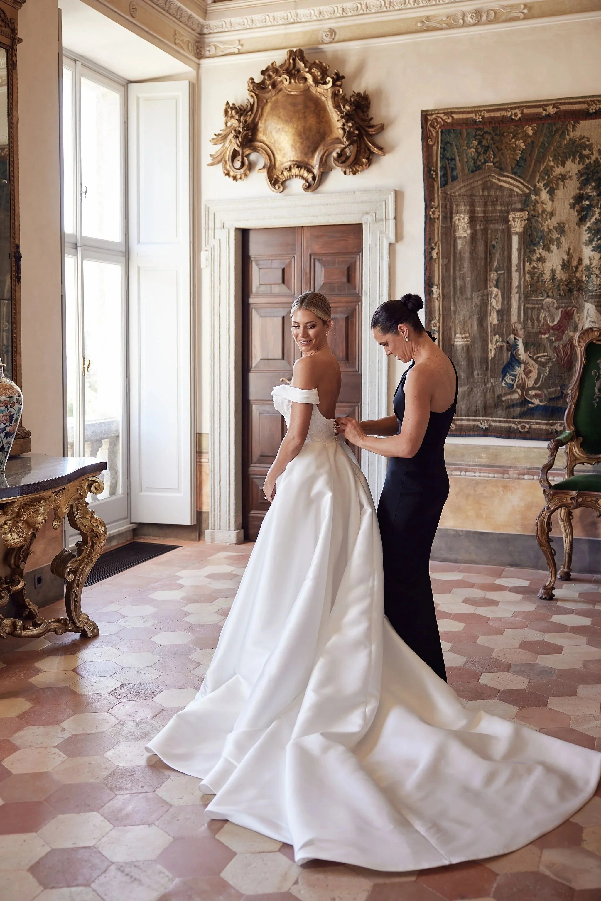 imgi_64_HR_MandB_LostinLove_wedding122.jpg