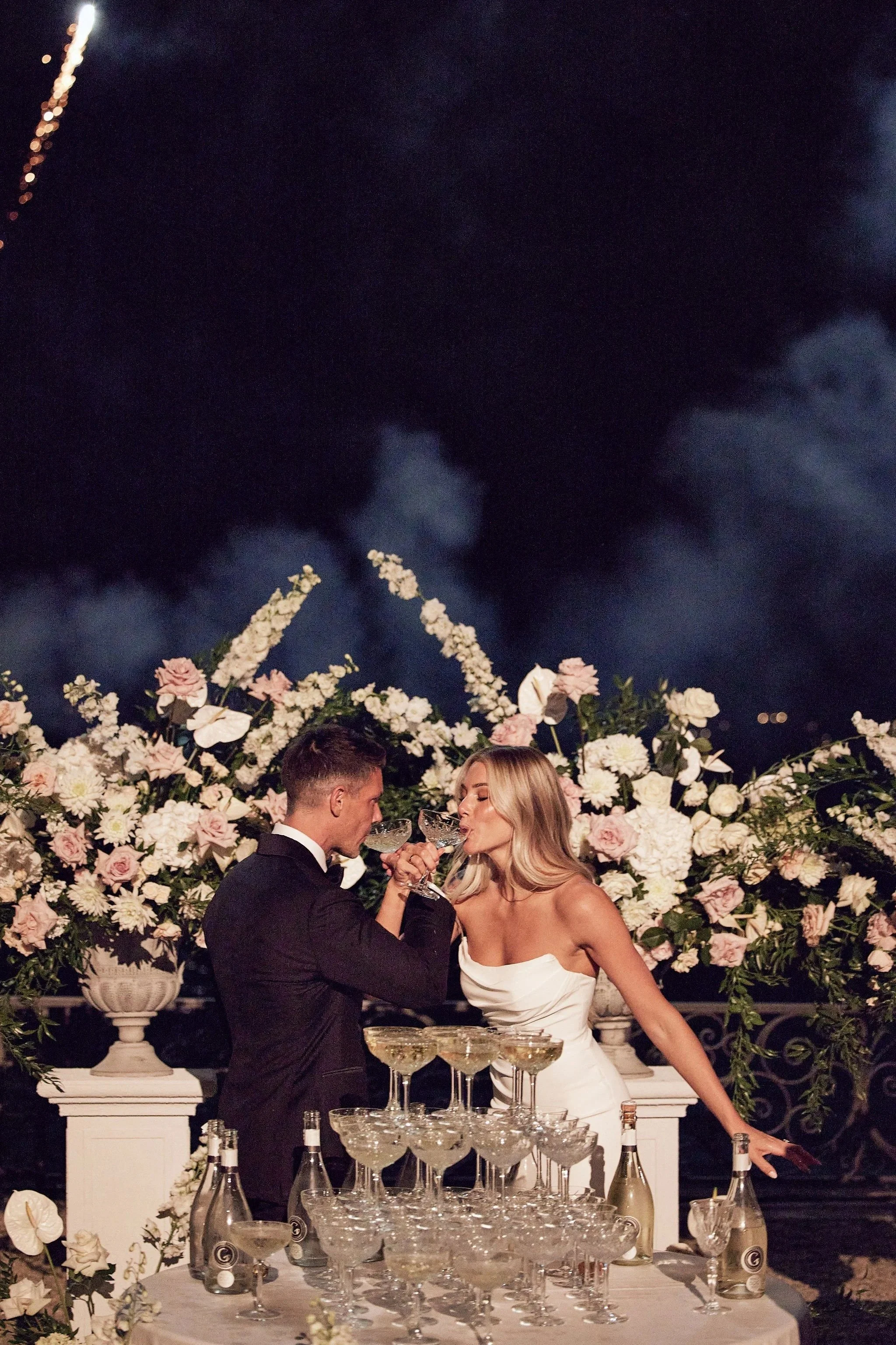 imgi_183_HR_MandB_LostinLove_wedding1112.jpg