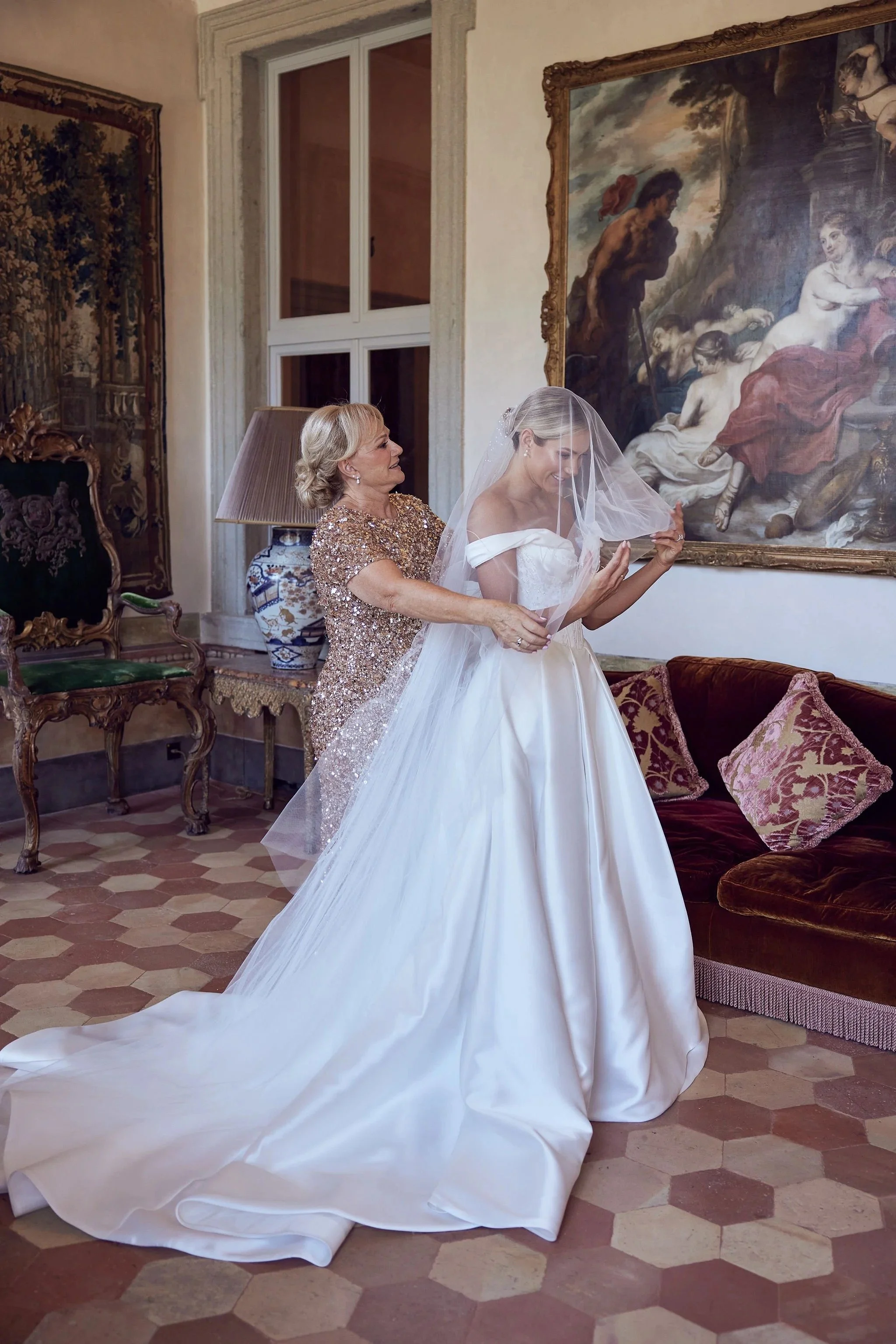 imgi_74_HR_MandB_LostinLove_wedding187.jpg