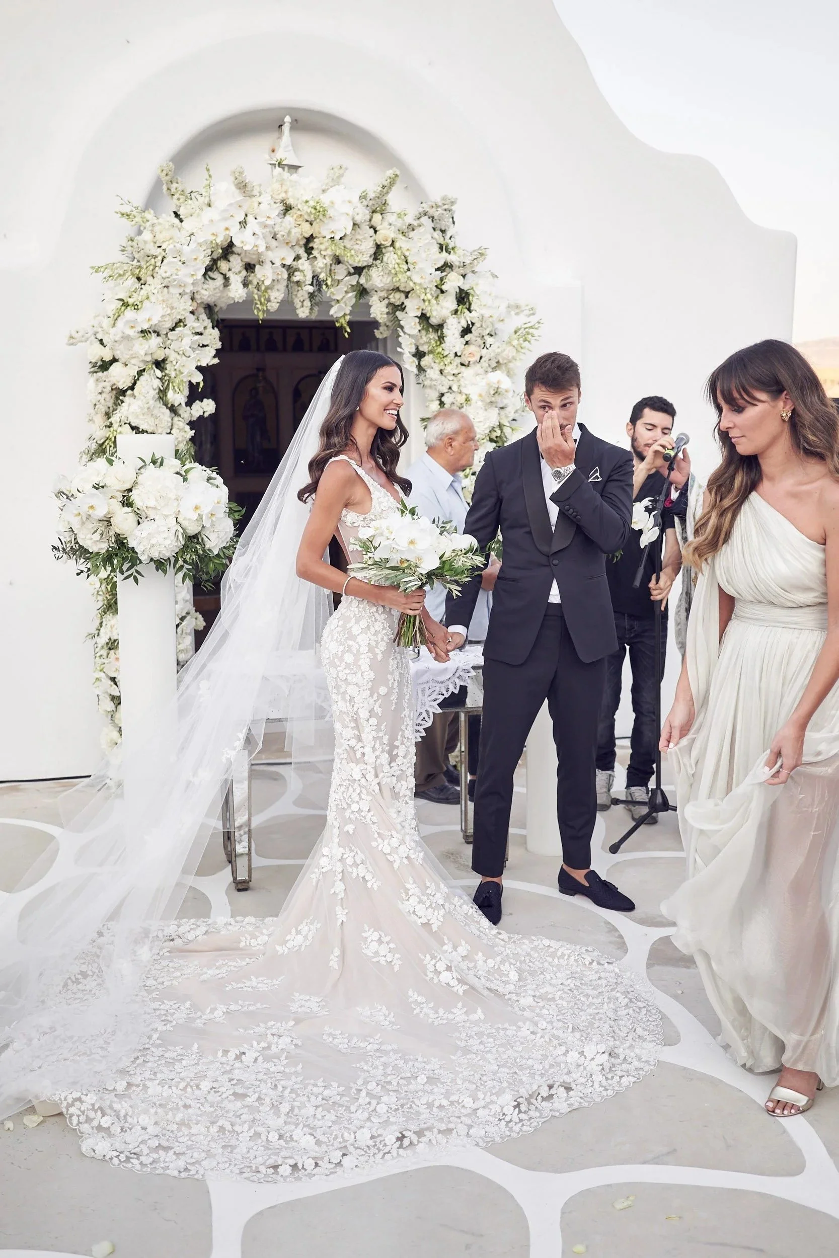 imgi_118_084_LR_SandM-Mykonos-wedding_lostinlove+85.jpg