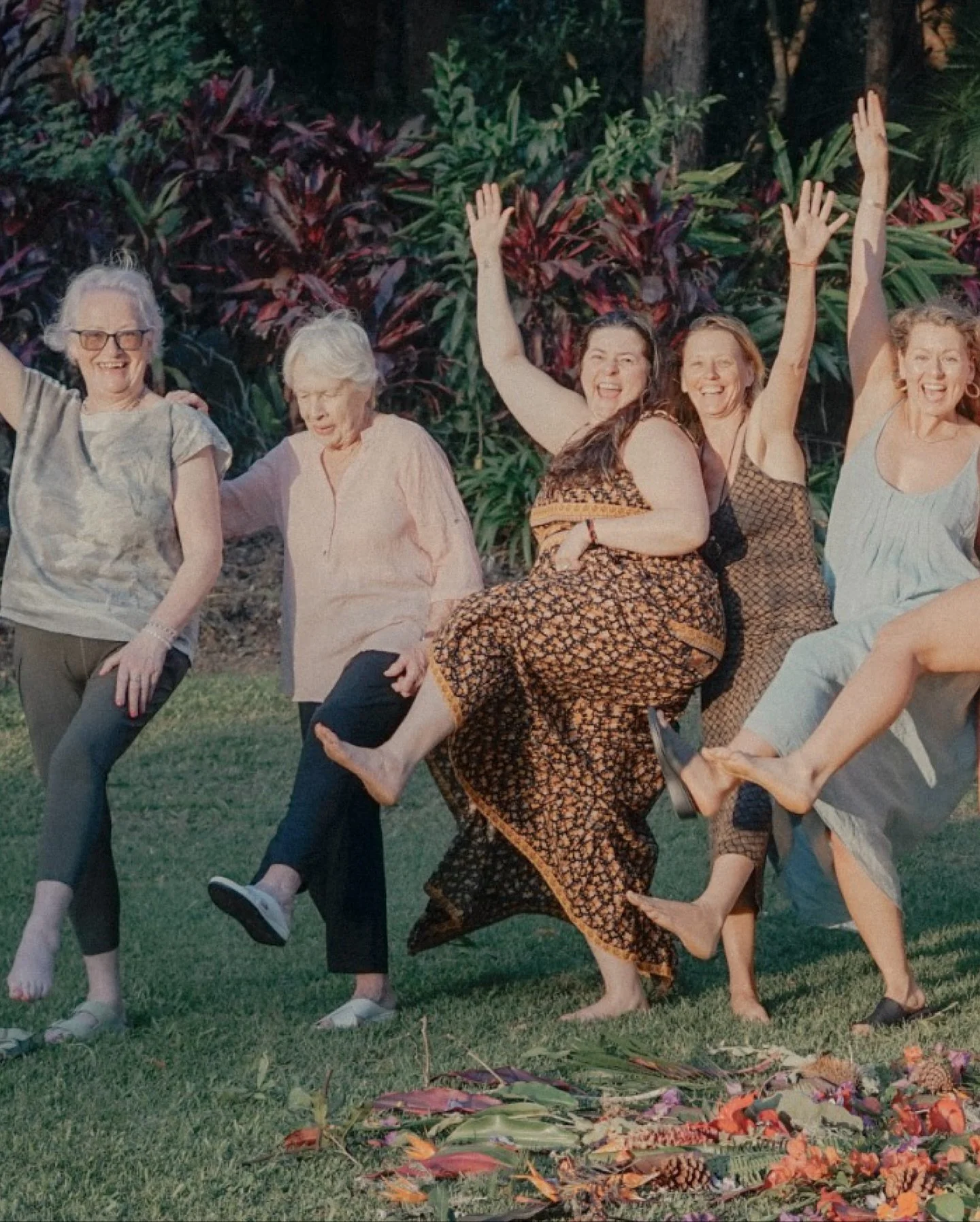 missing these bright shining souls already! ✨👯&zwj;♀️

📍BlueGreen Women&rsquo;s Retreat at the one and only @bluegreenbyronbay