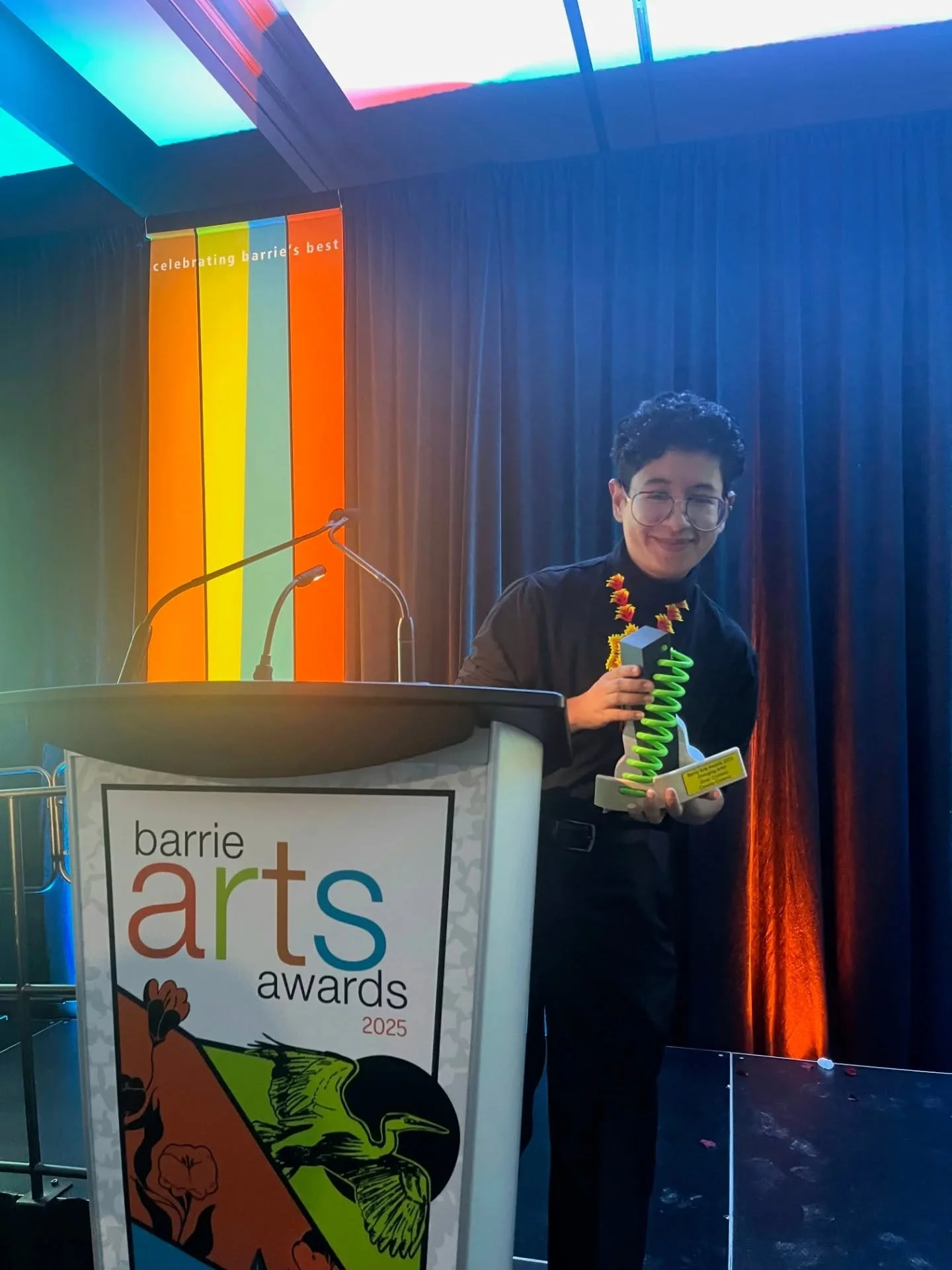 @omar.inferno accepting the emerging artist award at this year's Barrie Arts Awards. Congratulations to all the nominees and winners! What a beautiful display of the vibrant art scene we have here in Barrie.

Here at spareroom, we strive to be a hub 