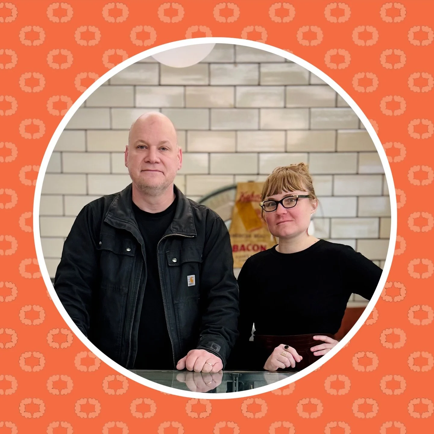 We are so excited to welcome first time exhibitors Tasty Bird Vintage to the 20th Century Cincinnati Vintage Modern Expo!

Jason and Leah are local favorites and the minds behind one of the coolest vintage malls in town. They have an incredible eye, 