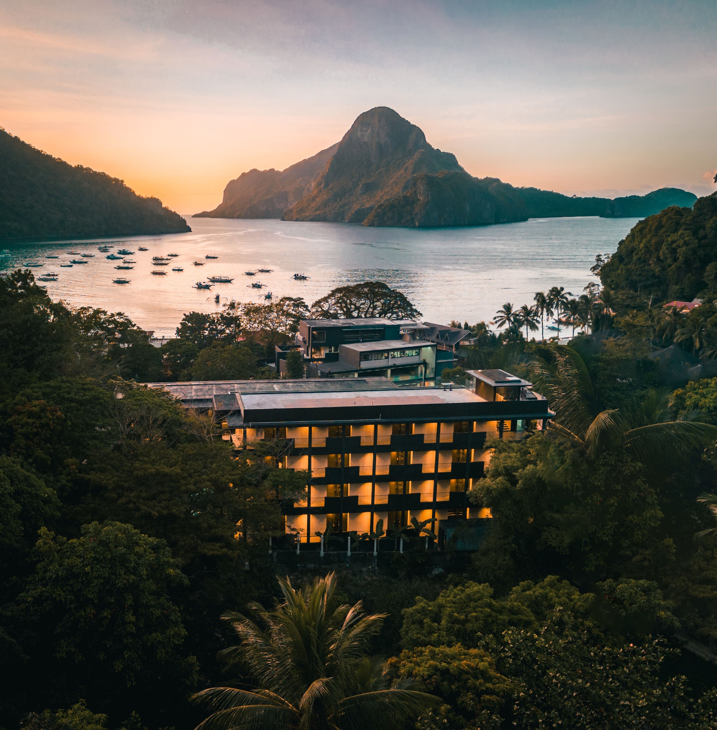 THE FUNNY LION (EL NIDO)  PROMO DUAL B: ELNIDO-PPS WITH AIRFARE elnido Packages