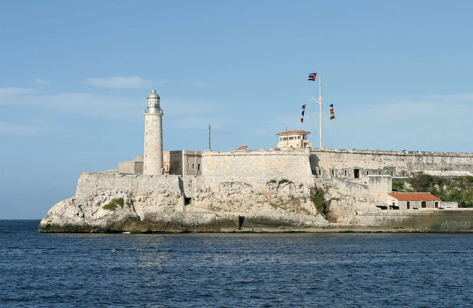 Morro-Castle-side-port-entrance-bay-Havana.webp