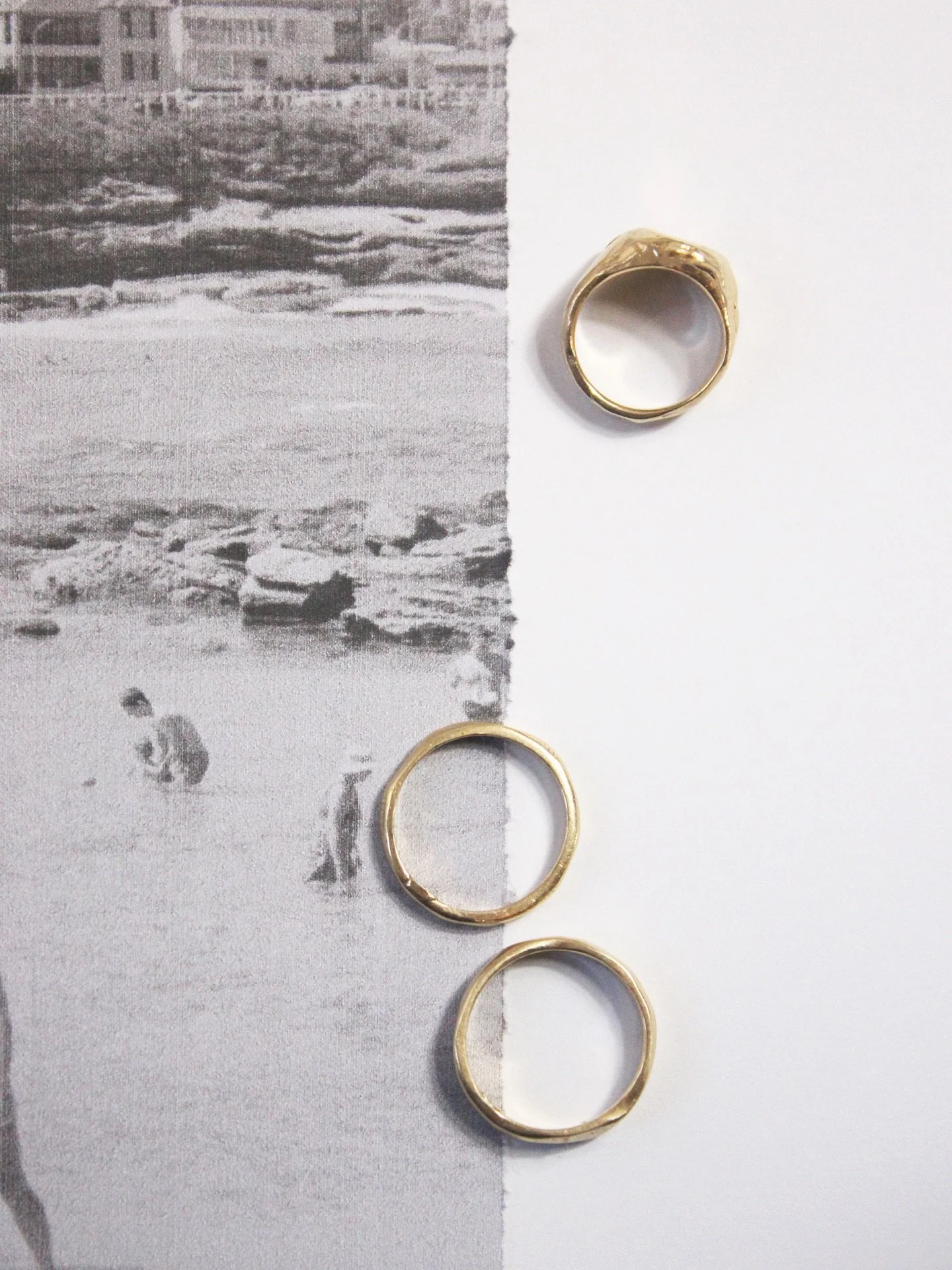 Wearable memories.
Signet no5.
.
.
.
#handmadejewellery #gold