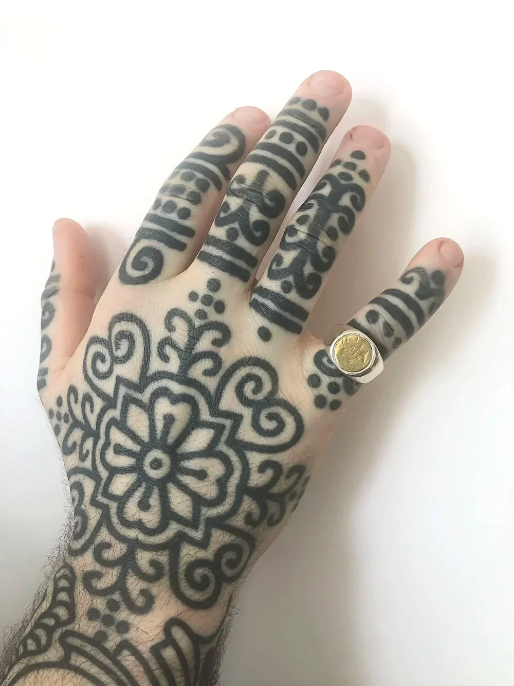 The No.3 signet.
 
A chunky silver signet with round brass inlay.
Available online now :)
.
.
.