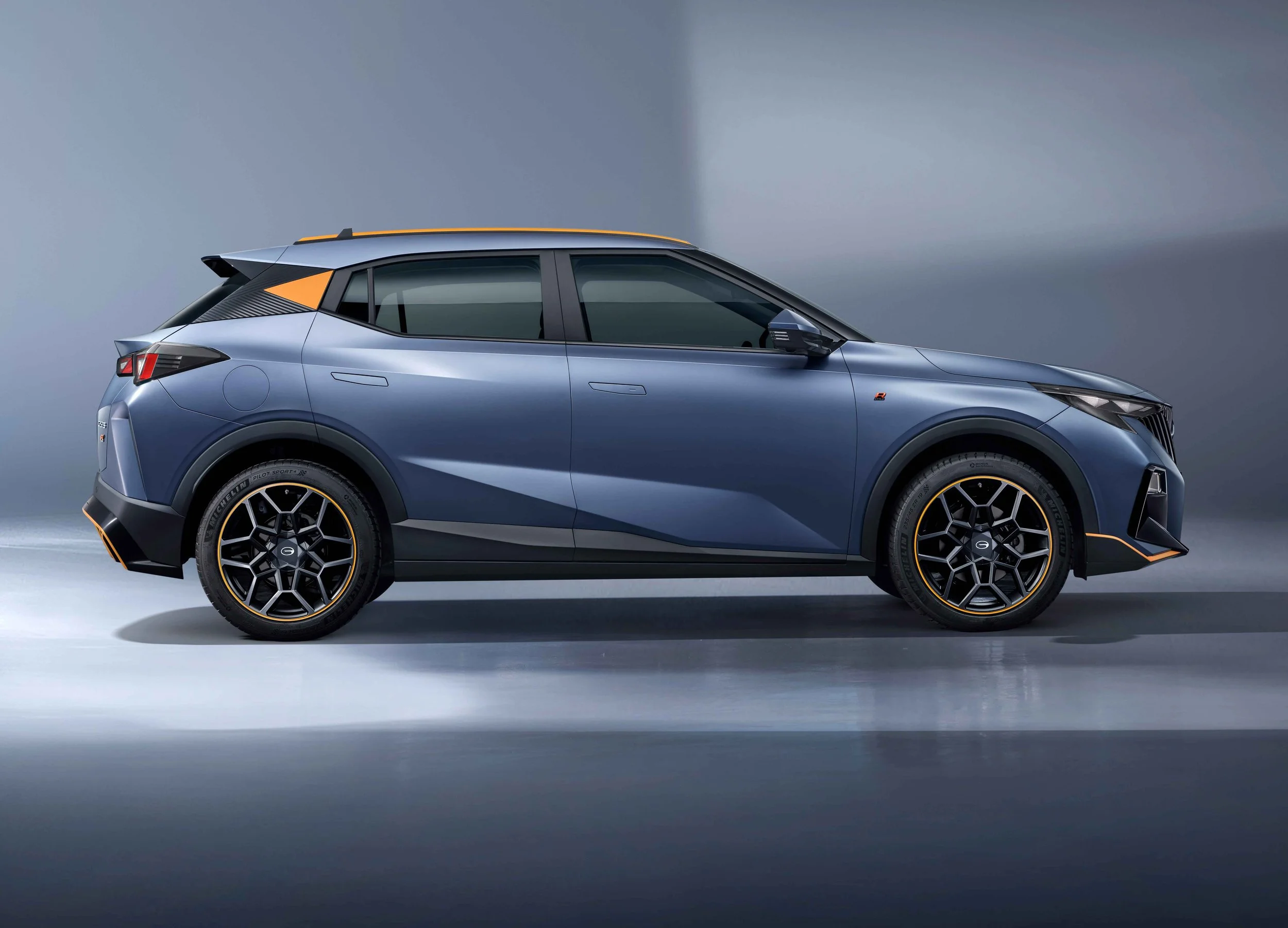 GS3 EMZOOM R STYLE SIDE