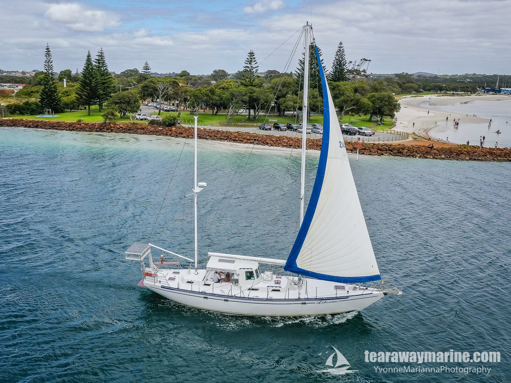 Libertas Bruce Roberts 54ft ext Tearaway  Marine - Yvonne Marianna Photography_-9.jpg