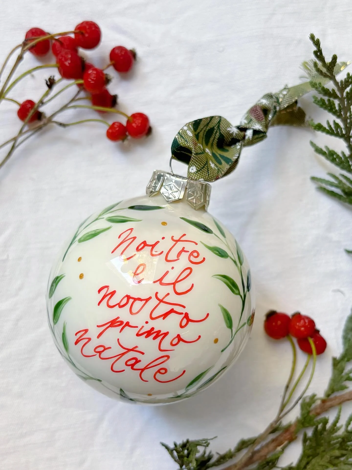 🎄POST DA LEGGERE! 🎅🏼

Come ogni anno ci tengo a darvi un paio di info per farvi fare i vostri ordini in tranquillit&agrave;.

Tutti gli ordini personalizzati che arriveranno entro l&rsquo;8 di dicembre hanno la consegna entro Natale. 
- Perch&eacu